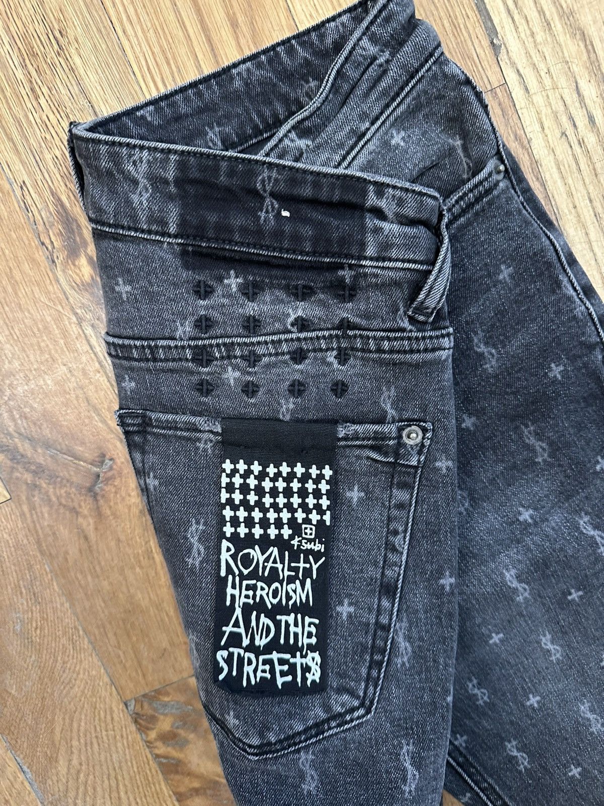 Ksubi Ksubi AOP Logos Gradient Grey Denim Jeans Size 28 Size US 28 / EU 44 - 4 Thumbnail