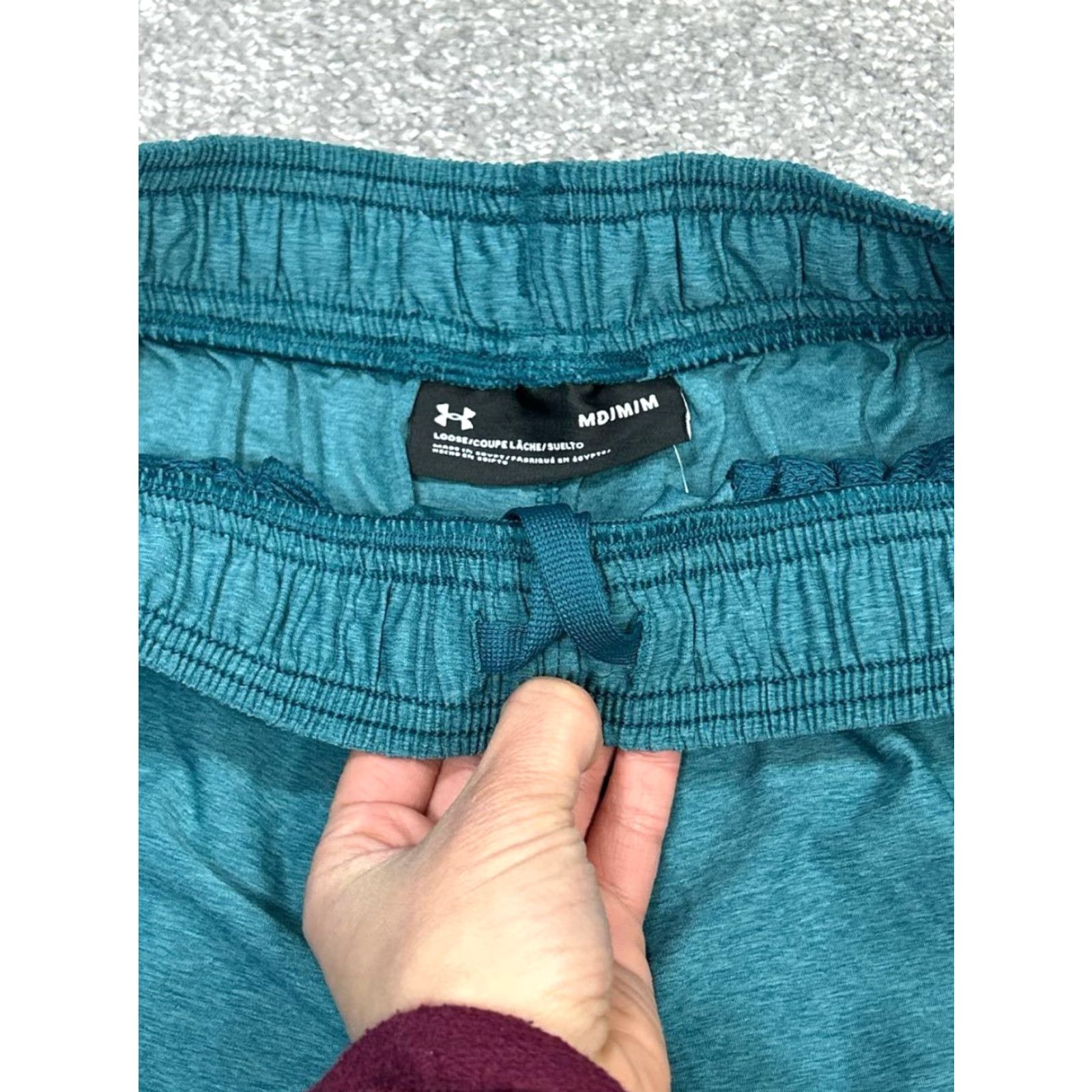 Under Armour Under Armour Train Shorts Mens Medium Green Logo Stretch Breathable Pockets Drawstring Regular Fit 9in Inseam Size US 31 - 7 Thumbnail