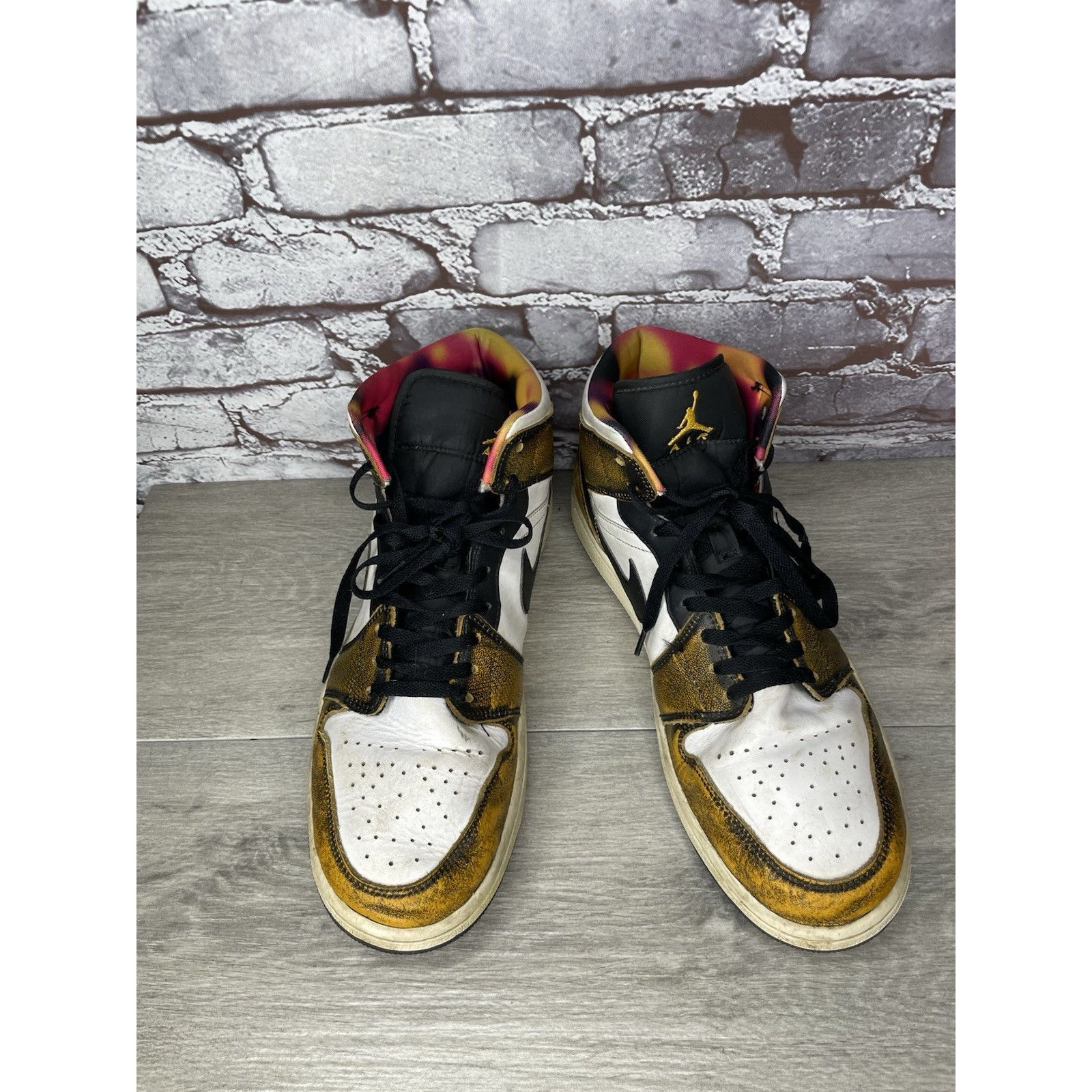 Jordan Brand Air Jordan 1 SE Mid Wear Away Taxi Basketball Shoes Men 13M Size US 13 / EU 46 - 3 Thumbnail