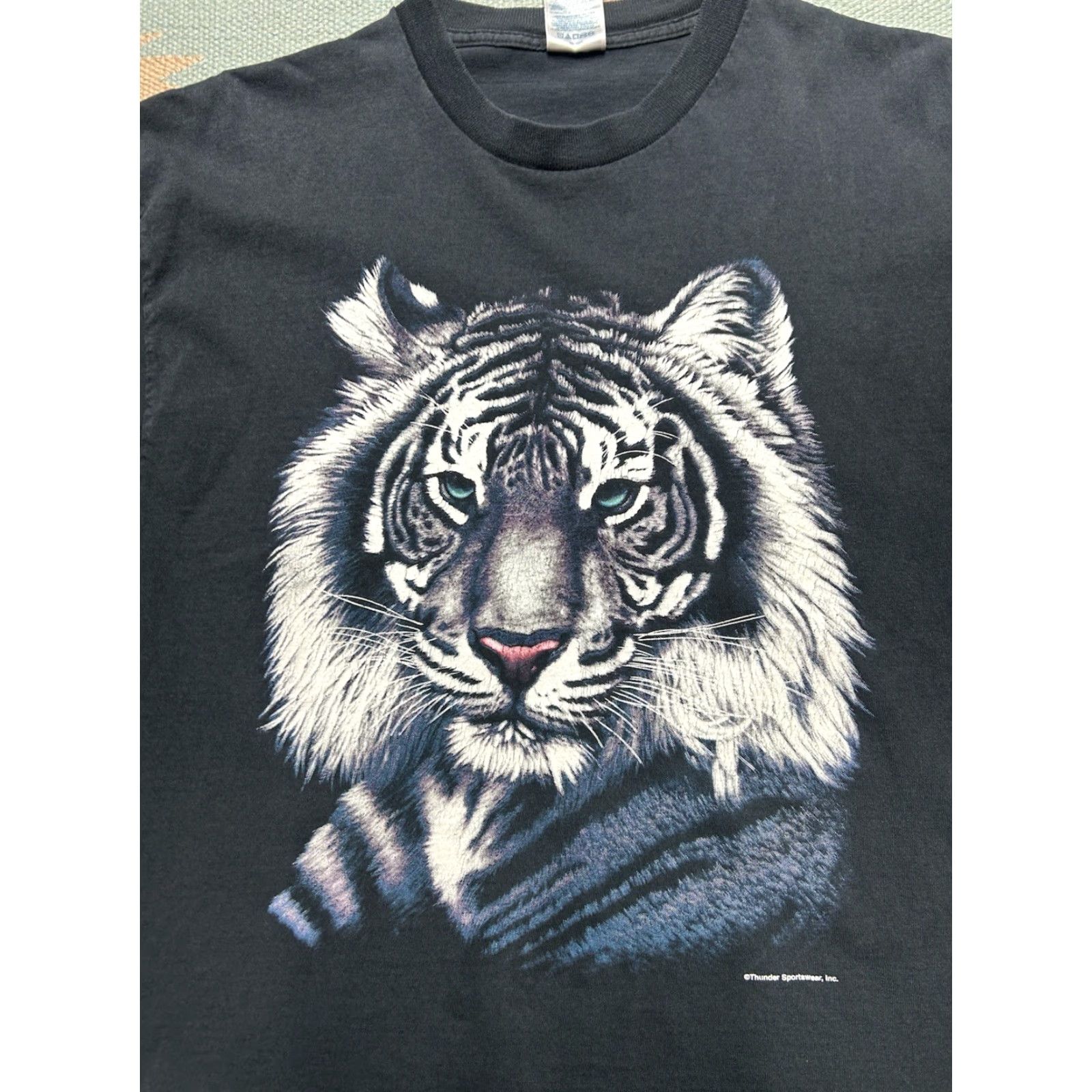 Vintage VINTAGE Sportswear T-Shirt Tiger Nature Big Face Large Men L Black Graphic Shirt Mens Size US L / EU 52-54 / 3 - 2 Thumbnail