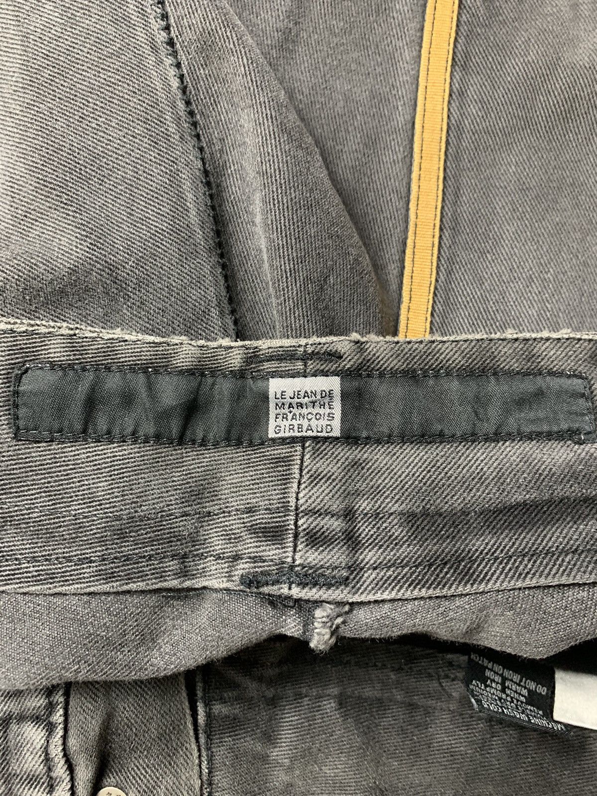 Marithe + Francois Girbaud 2000s Marithe Francois Girbaud Shuttle Tape Jorts Size US 43 - 8 Thumbnail