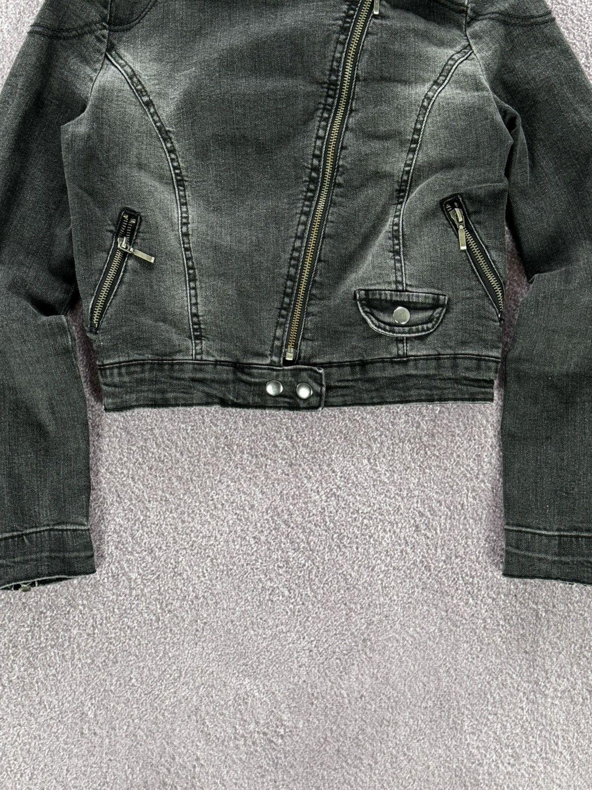 Japanese Brand 00s Aesthetic Grunge Punk Faded Assymetric Zip Jacket Size S / US 4 / IT 40 - 4 Thumbnail