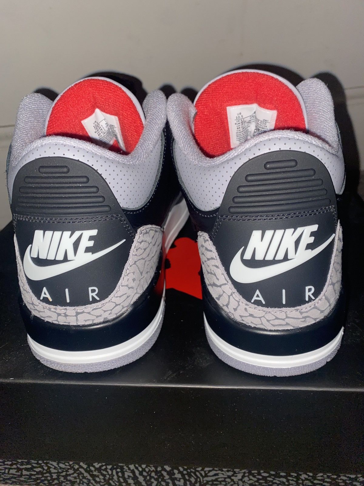 Jordan Brand Jordan Black Cement 3 Size US 10.5 / EU 43-44 - 3 Thumbnail