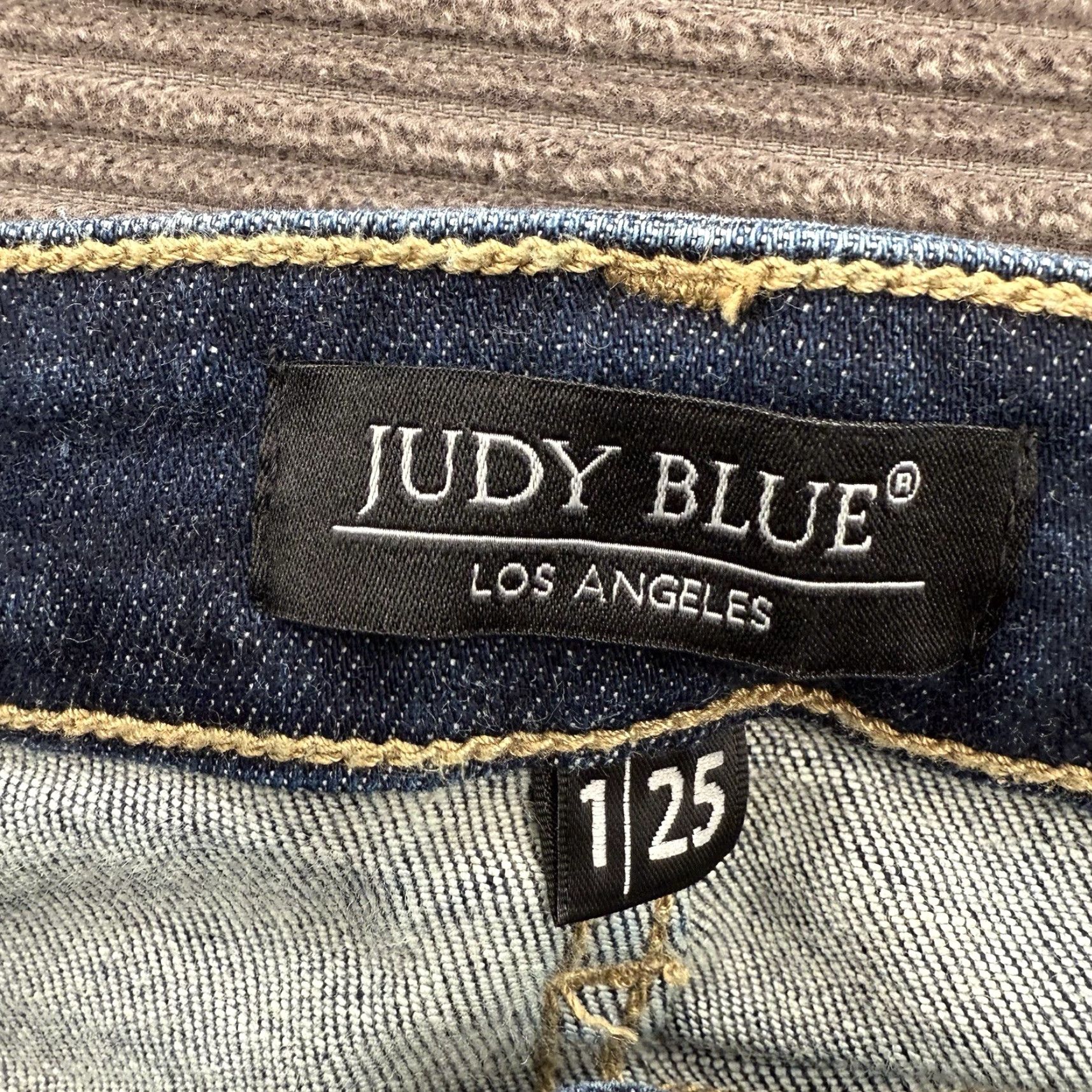 Vintage Judy Blue Jeans Women Jeans 25 Blue Cotton Mid Rise Boyfriend Fit Distressed Comfort Regular Size 25 Inseam 29 Bohemian City Preppy Style Size 42" / US 20 - 3 Thumbnail