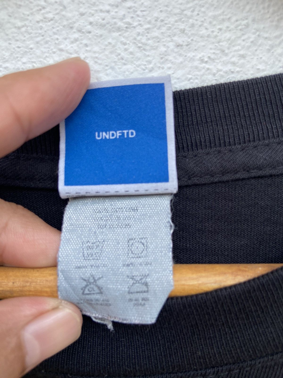 Undefeated Steals🔥🔥🔥🔥 Rare Vintage Undefeated t shirt long sleeve Size US L / EU 52-54 / 3 - 9 Thumbnail