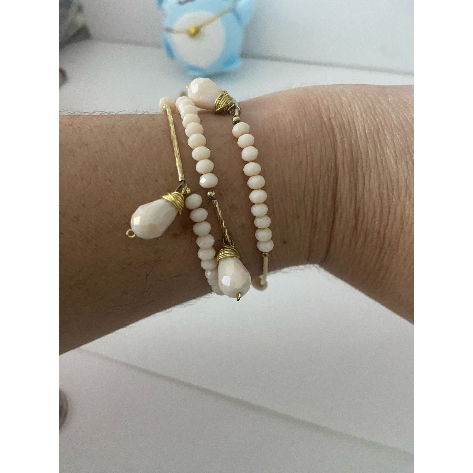 Handmade handmade cream glass bead bracelets gold tone Size ONE SIZE - 1 Thumbnail