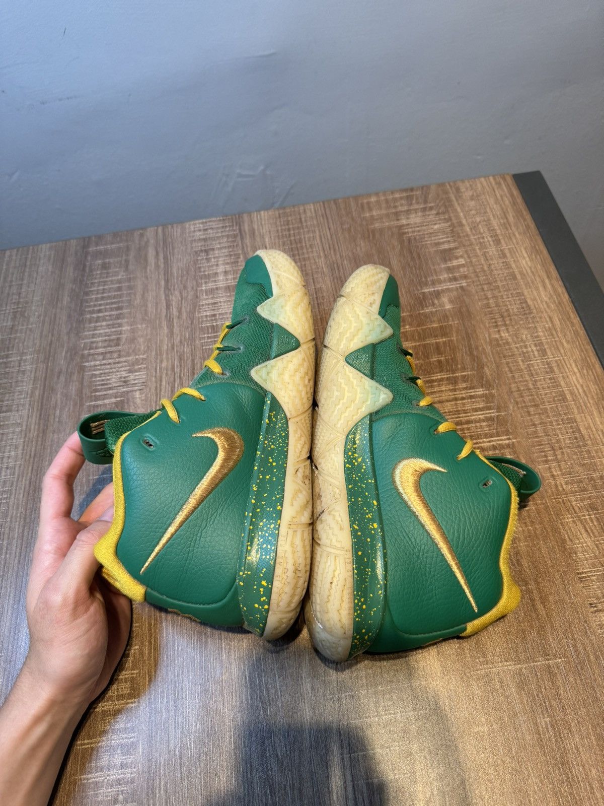 Nike Nike Kyrie 4 ID By You Green Basketball Shoes Mens Size 7.5 Size US 7.5 / EU 40-41 - 5 Thumbnail