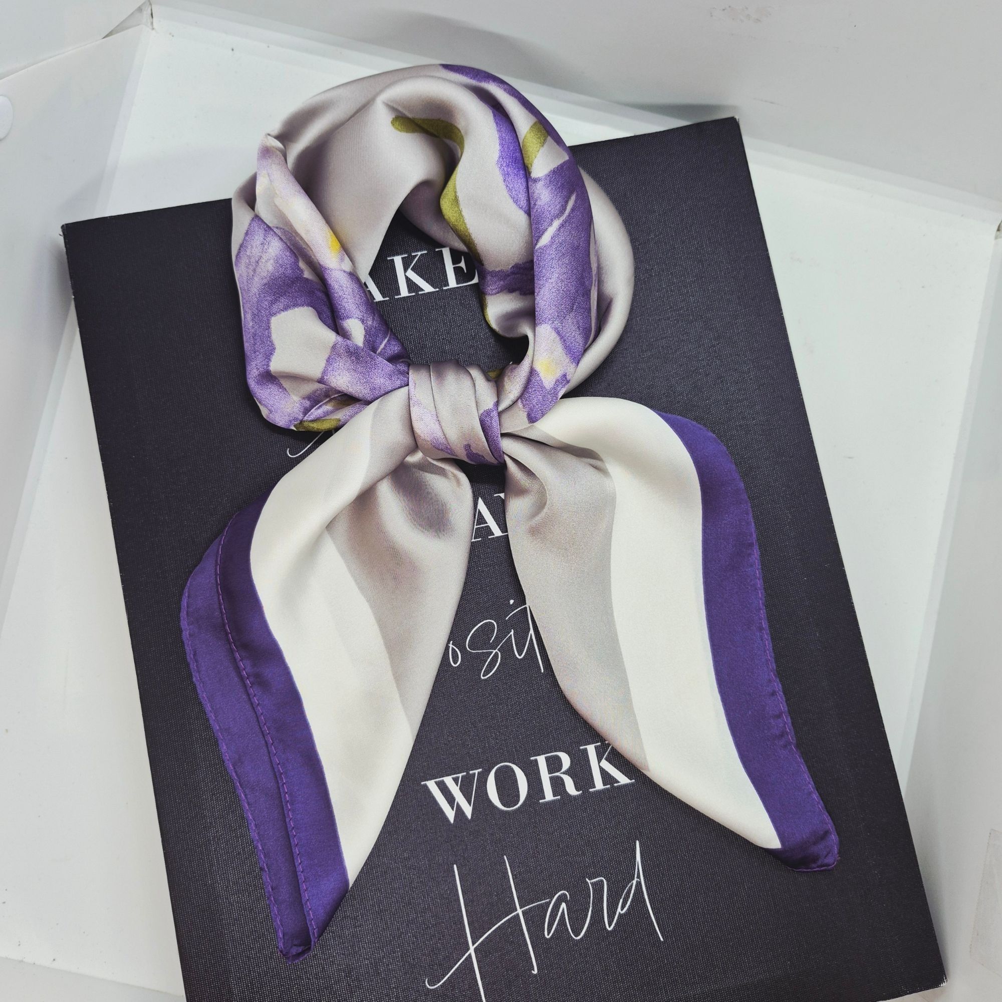 Other Floral Elegant Women Scarf Bandana Green Purple Vintage Sil Size ONE SIZE - 2 Thumbnail
