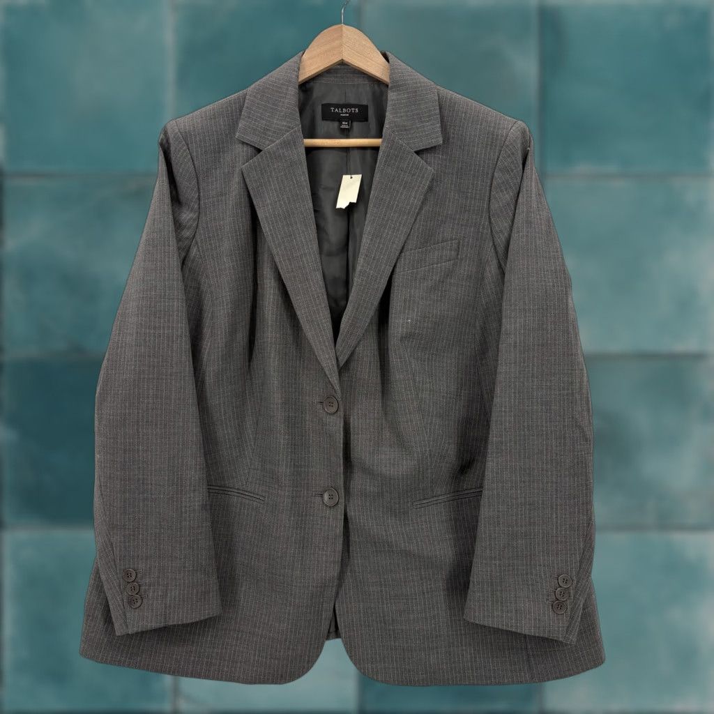 Talbots Talbots Blazer Womens 16W Gray Pinstripe Wool Blend Career Jacket Blazer, Gray, 16W, Plus, Button, Classic Fit, Workwear, Mens? Womens Size XXL / US 16-18 / IT 52-54 - 1 Thumbnail