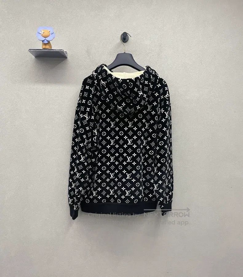 Louis Vuitton Louis Vuitton Full Logo Black Hooded Sweatshirt Size US M / EU 48-50 / 2 - 3 Thumbnail
