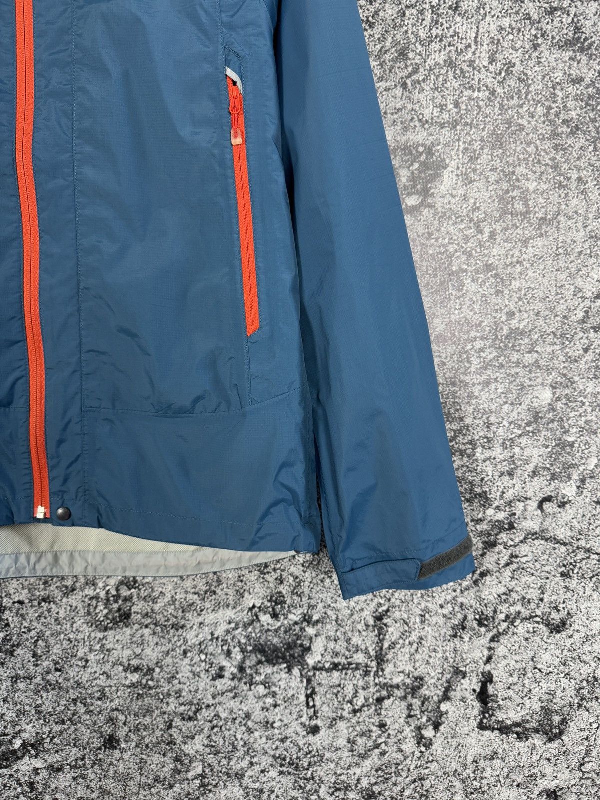 Montane Montane Nylon Lightweight Jacket Windbreaker Outdoor Size S Size US S / EU 44-46 / 1 - 5 Thumbnail