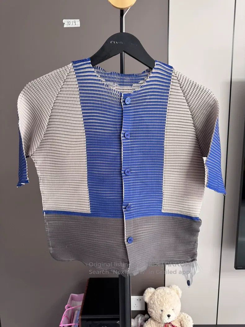 Issey Miyake Issey Miyake Main Line Bubble Pleated Color Block Cardigan Size M / US 6-8 / IT 42-44 - 1 Thumbnail