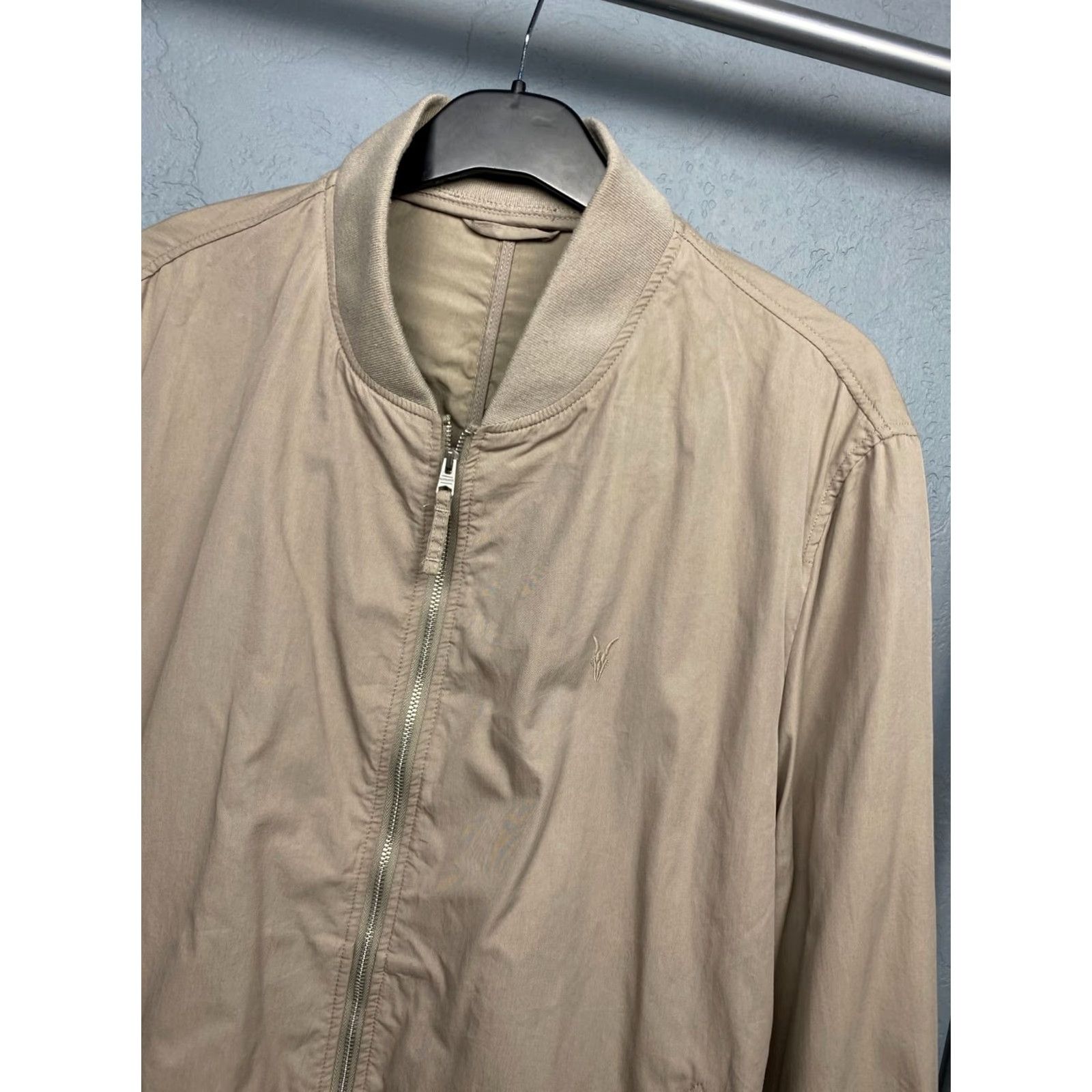 Allsaints Flight Jacket Mens Bomber Size L Beige Logo Vintage Bassett Allsaints Bassett Bomber Jacket L Beige Logo Men Size US L / EU 52-54 / 3 - 2 Thumbnail