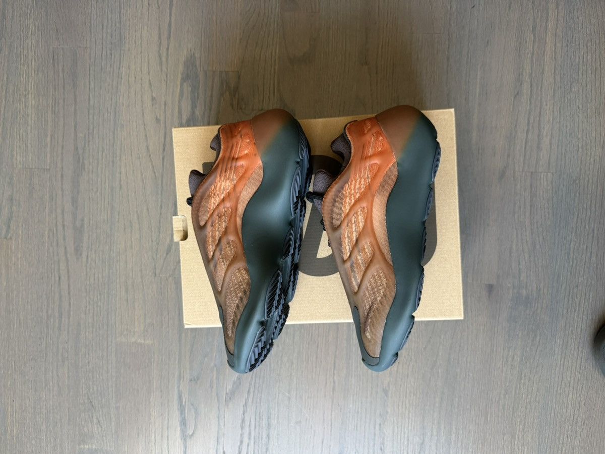 Adidas × Yeezy Adidas Yeezy 700 V3 Copper Fade sz 6Y Size US 6 / EU 39 - 6 Thumbnail