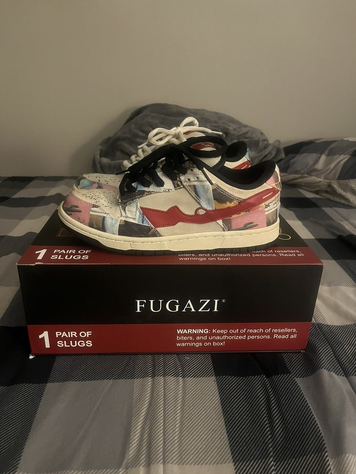 FUGAZI SLUG パリダンクUS10