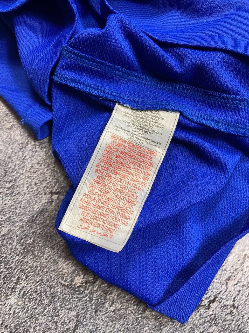 Nike Exclusive NIKE MUFC Blue AIG Sponsor Shirt Size US XL / EU 56 / 4 - 10 Thumbnail