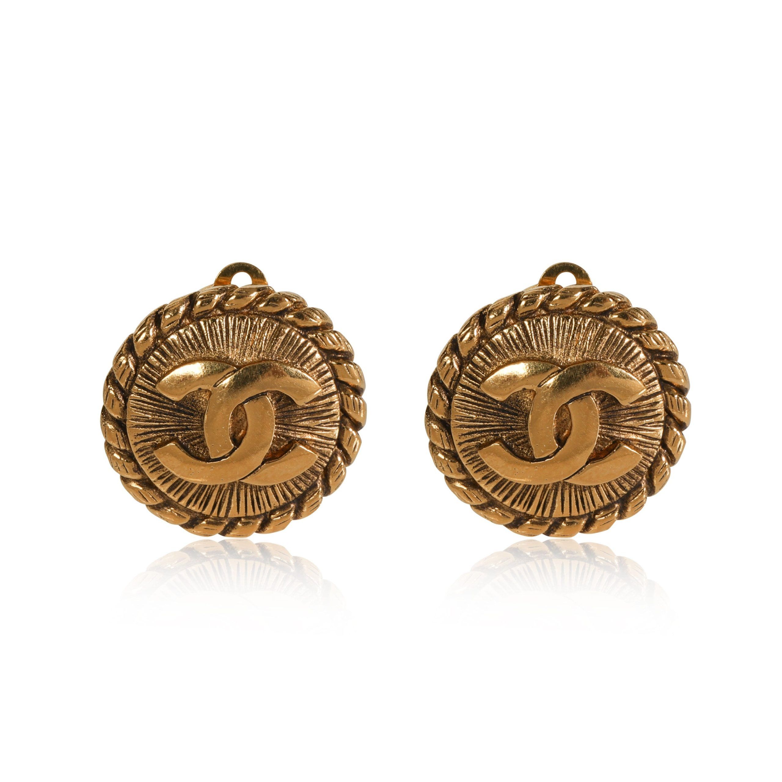 CHANEL Gold CC Rope-Edge Button Earrings Clip On Chanel Vintage Gold Plated CC Rope Triangle Clip on Earrings  main image 4