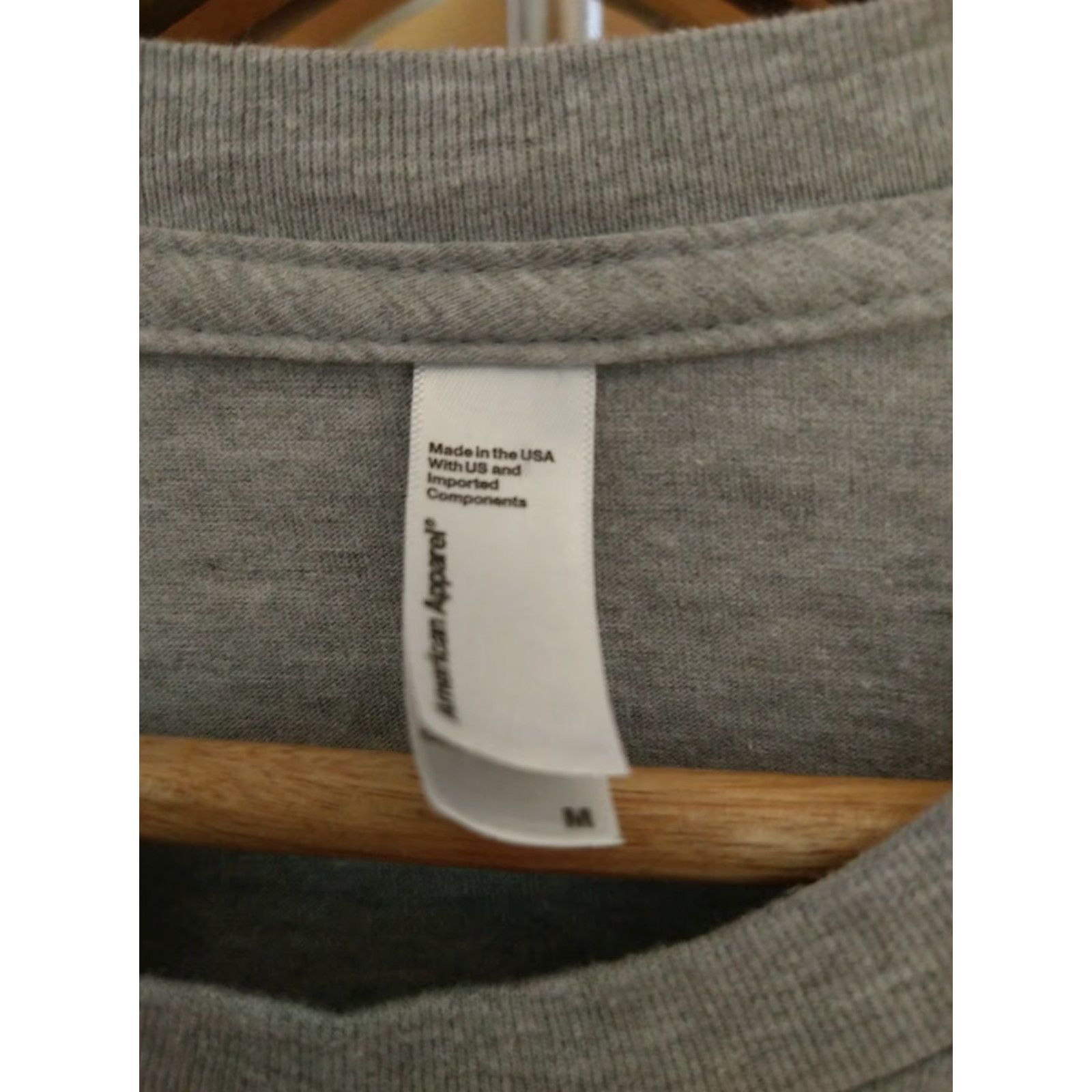 American Apparel VINTAGE American Apparel Discovery Channel en Espanol Made In The USA Tshirt M Gr ay Crew Neck Short Sleeve Men USA 90% cotton 10% polyester Size US M / EU 48-50 / 2 - 2 Thumbnail