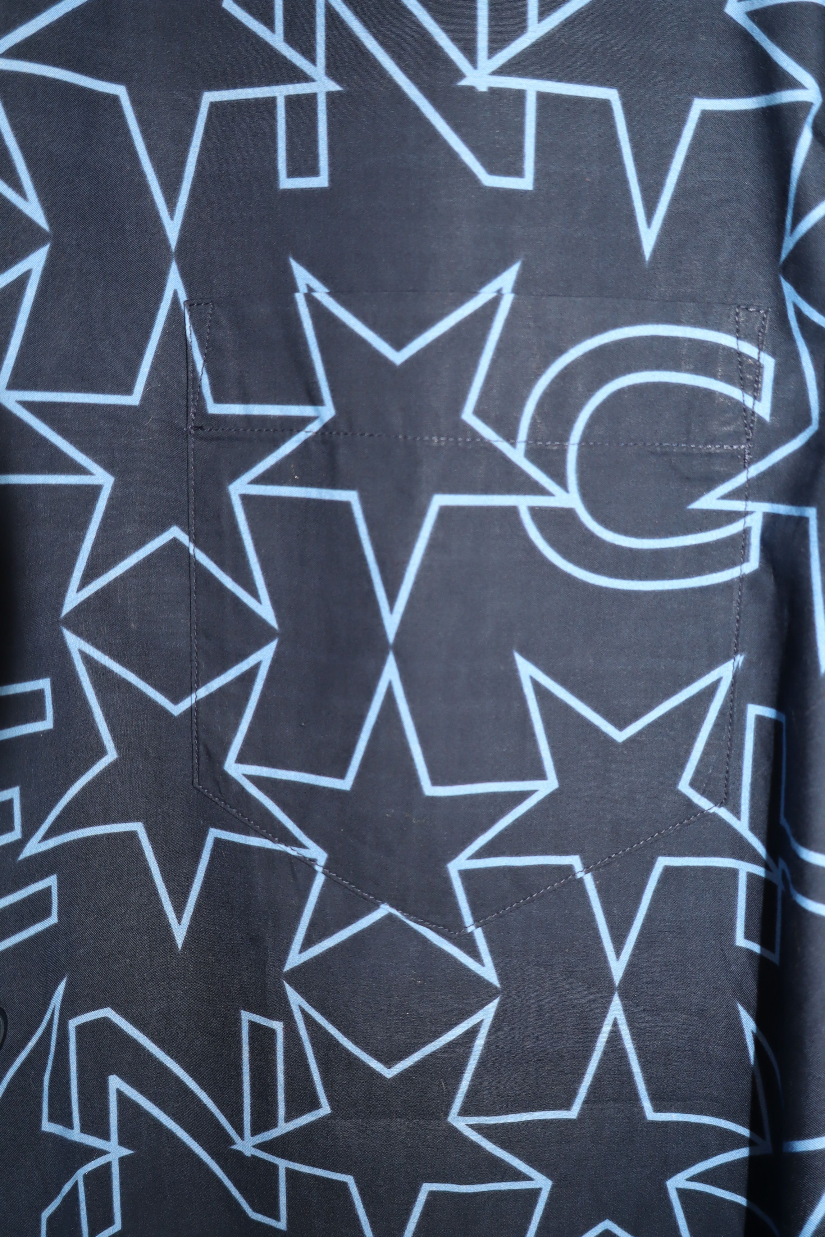 Givenchy Star print logo shirt Size US XL / EU 56 / 4 - 5 Thumbnail