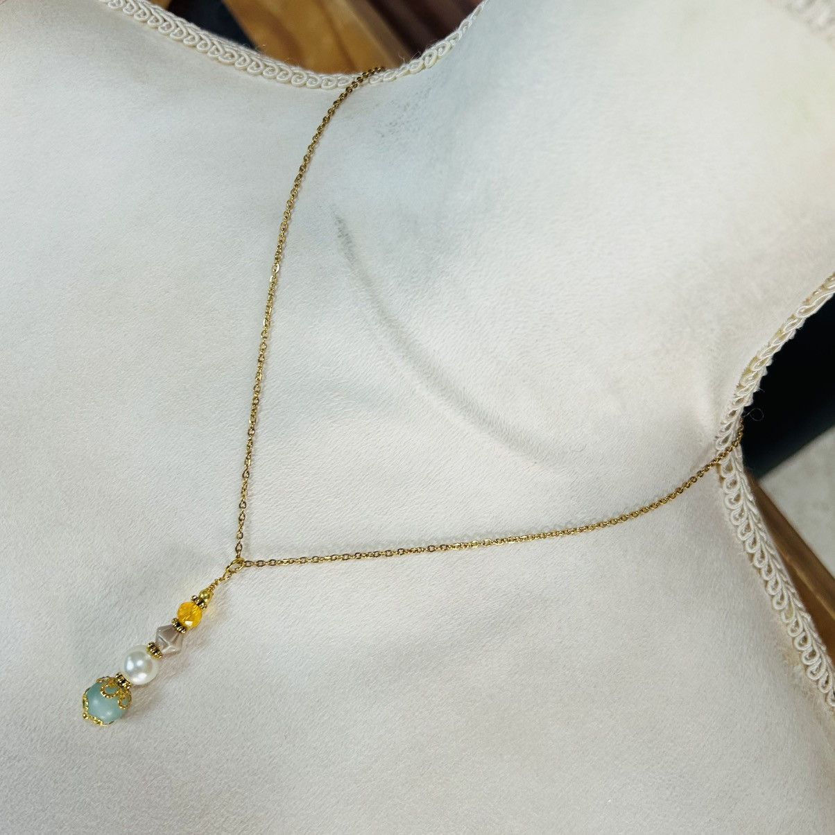Handmade Handcrafted vintage bead green chalcedony pendant necklace Size ONE SIZE - 1 Thumbnail