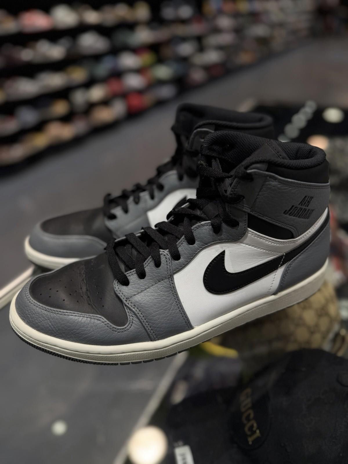 Nike Nike Air Jordan 1 Retro High Mens Rare Air Cool Grey 13 2016 Size US 13 / EU 46 - 9 Thumbnail