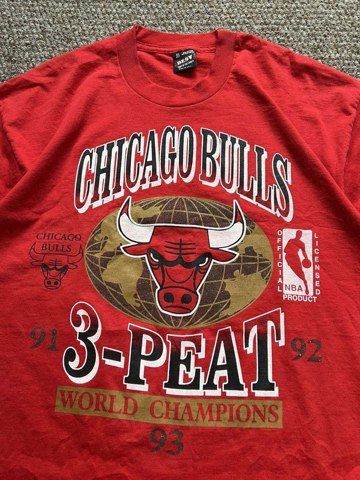 Fruit Of The Loom × Vintage 90s Chicago Bulls 3peat T-shirt on fruit the loom tag Size US XL / EU 56 / 4 - 2 Thumbnail