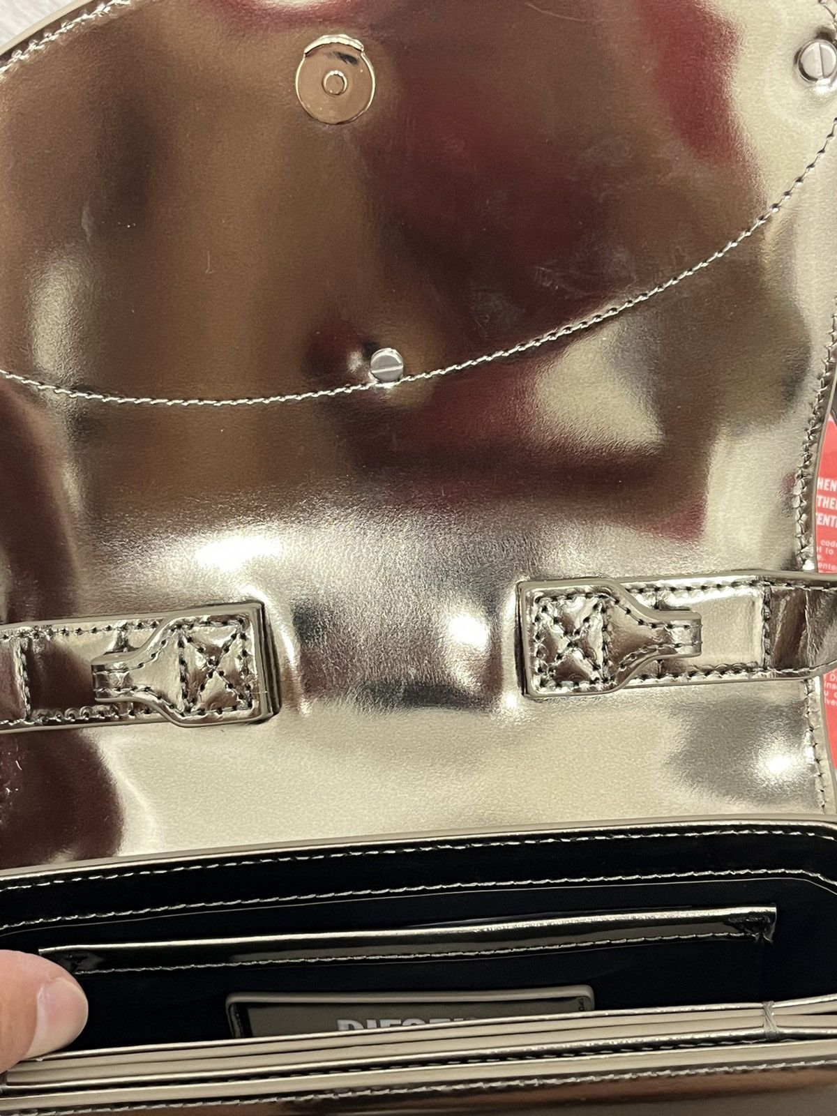 Diesel 1DR-Iconic shoulder bag in mirrored leather Size ONE SIZE - 8 Thumbnail
