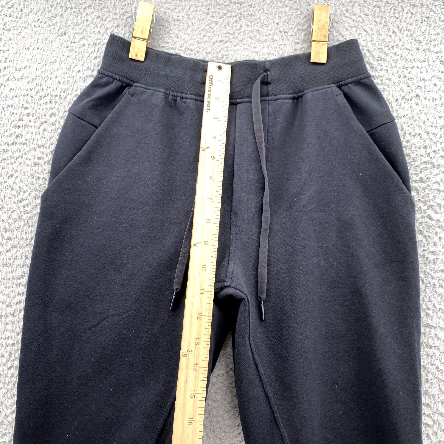 Lululemon Lululemon Jogger Women XS Black Sweat Pants Crop Ankle Gorpcore Athleisure Sport Size 26" / US 2 / IT 38 - 5 Thumbnail
