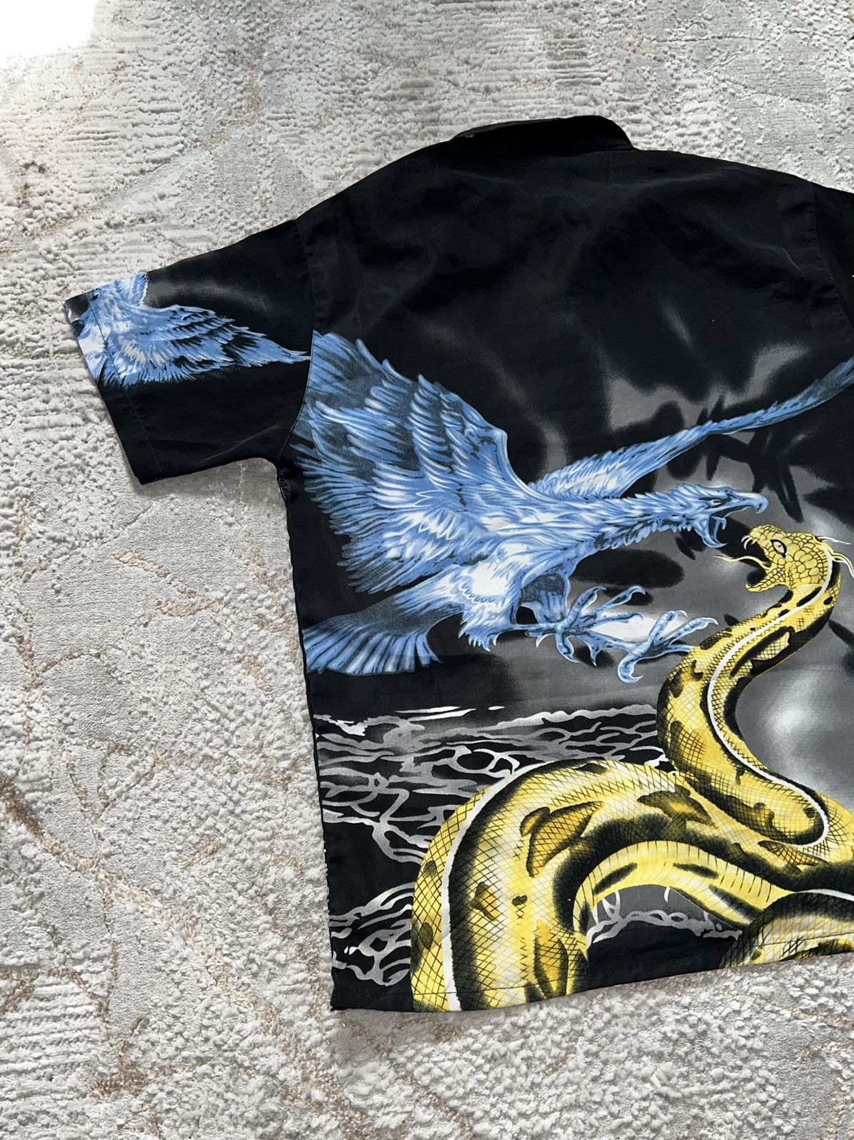 Japanese Brand × Vintage VINTAGE Y2K JAPANESSE DRAGON ALTERNATIVE BOXY BUTTON SHIRT Size US S / EU 44-46 / 1 - 4 Thumbnail