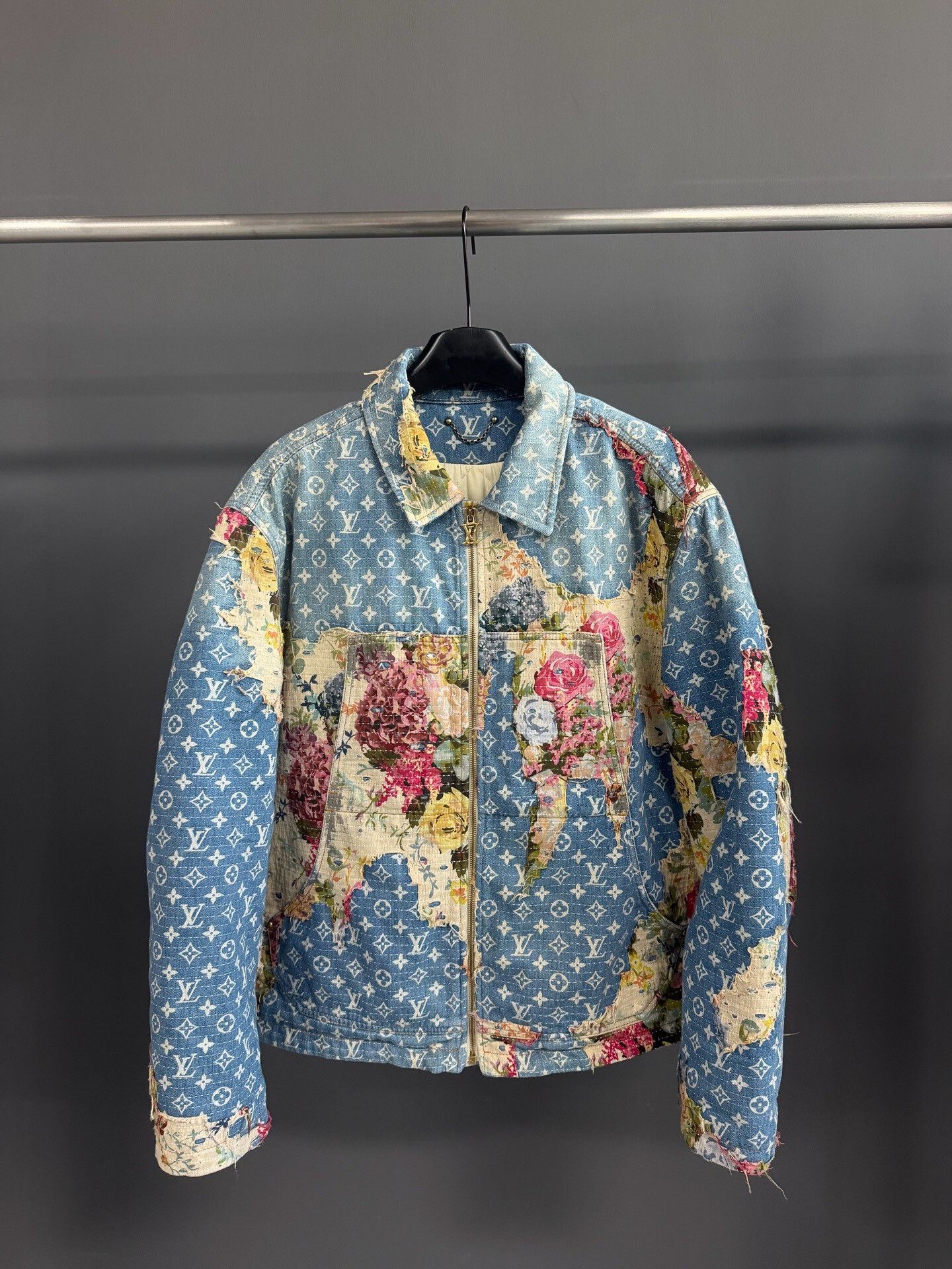 Louis Vuitton Louis Vuitton Floral Heavy Coat Men Size US M / EU 48-50 / 2 - 1 Thumbnail