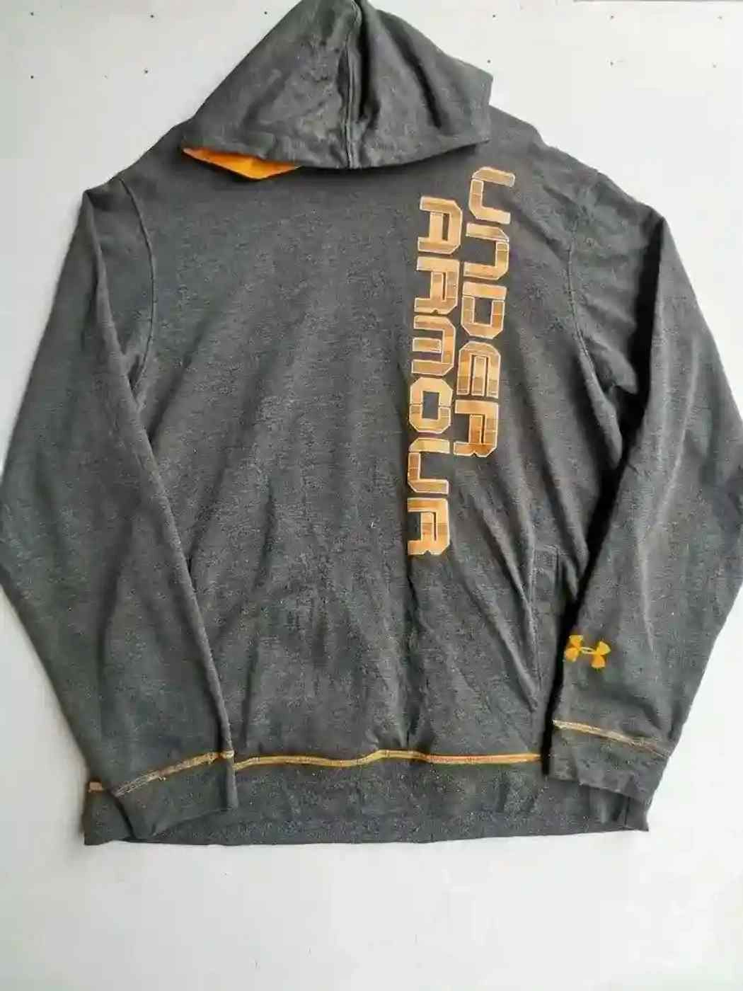 Under Armour Vintage Under Armour Hoodie Size US L / EU 52-54 / 3 - 1 Thumbnail