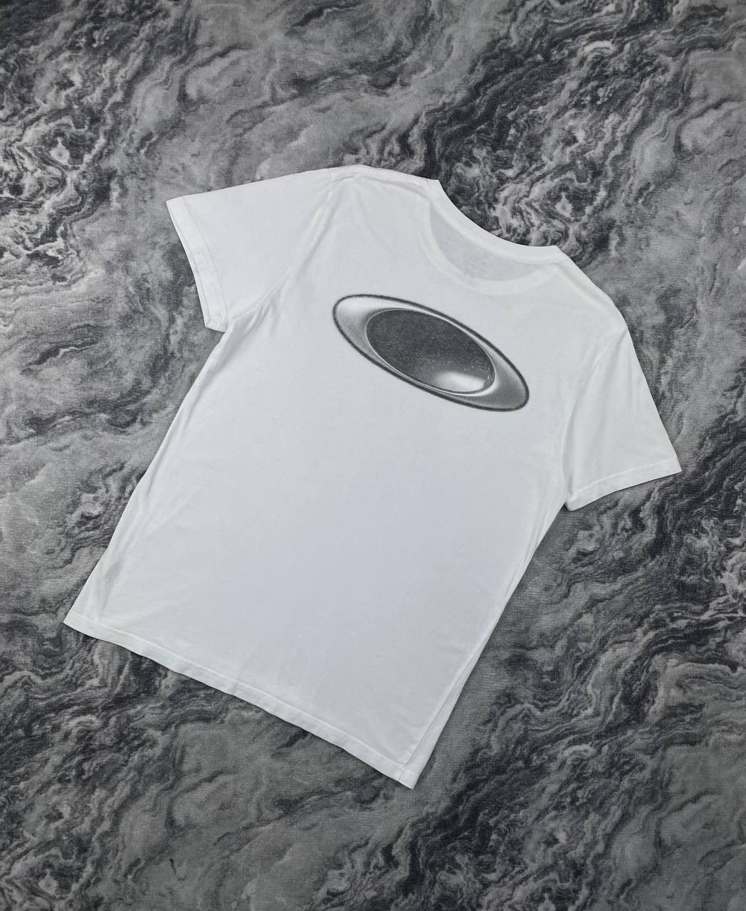 Oakley Vintage Oakley T Shirt 3D Big Logo Men Size XL White Size US XL / EU 56 / 4 - 1 Thumbnail