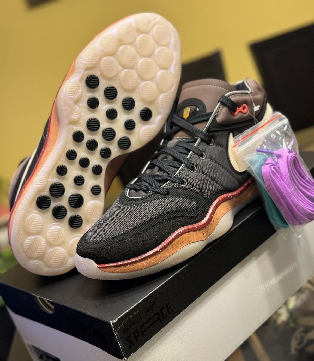Nike Nike Air ZM G.T. Hustle 2 Academy P EYBL size 14 Size US 14 / EU 47 - 6 Thumbnail