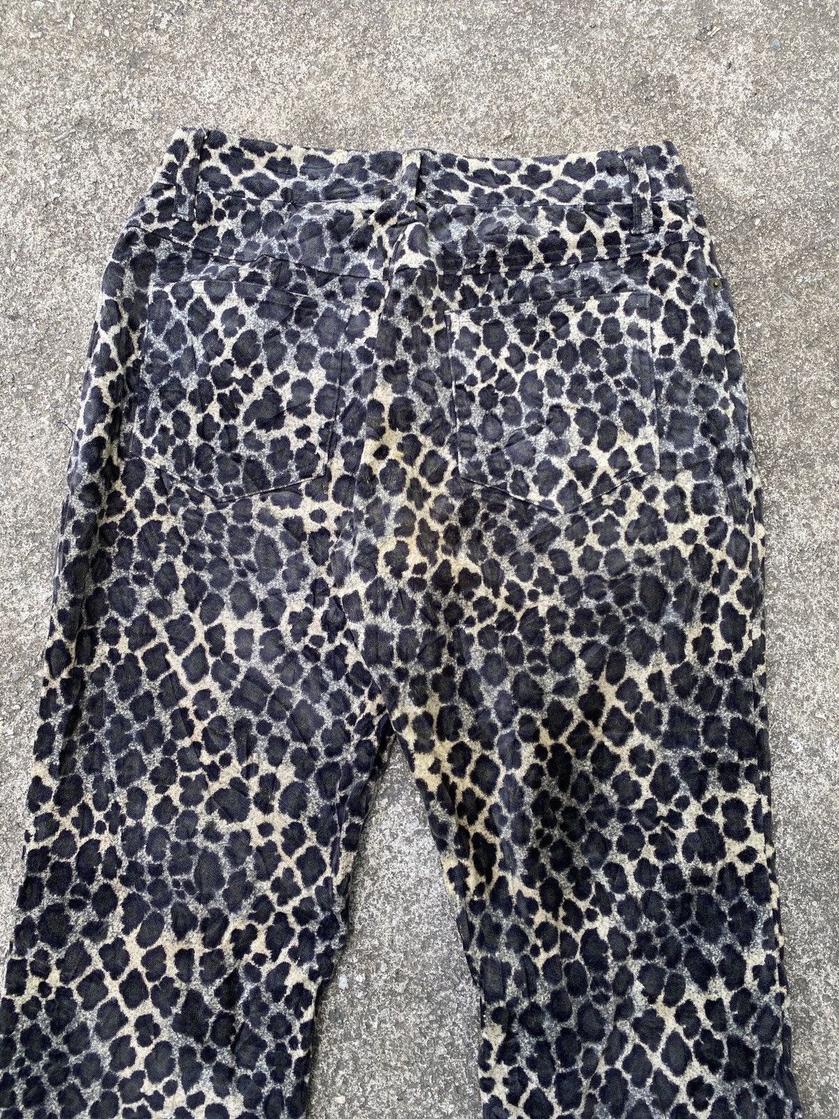 Japanese Brand Back&Forth Leopard Design Sunfaded Corduroy Flare Pant Size 27" / US 4 / IT 40 - 8 Thumbnail