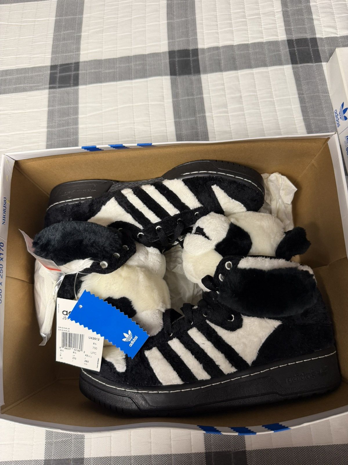 Jeremy Scott Brand New Adidas Jeremy Scott Panda Bear Size US 9 / EU 42 - 7 Thumbnail