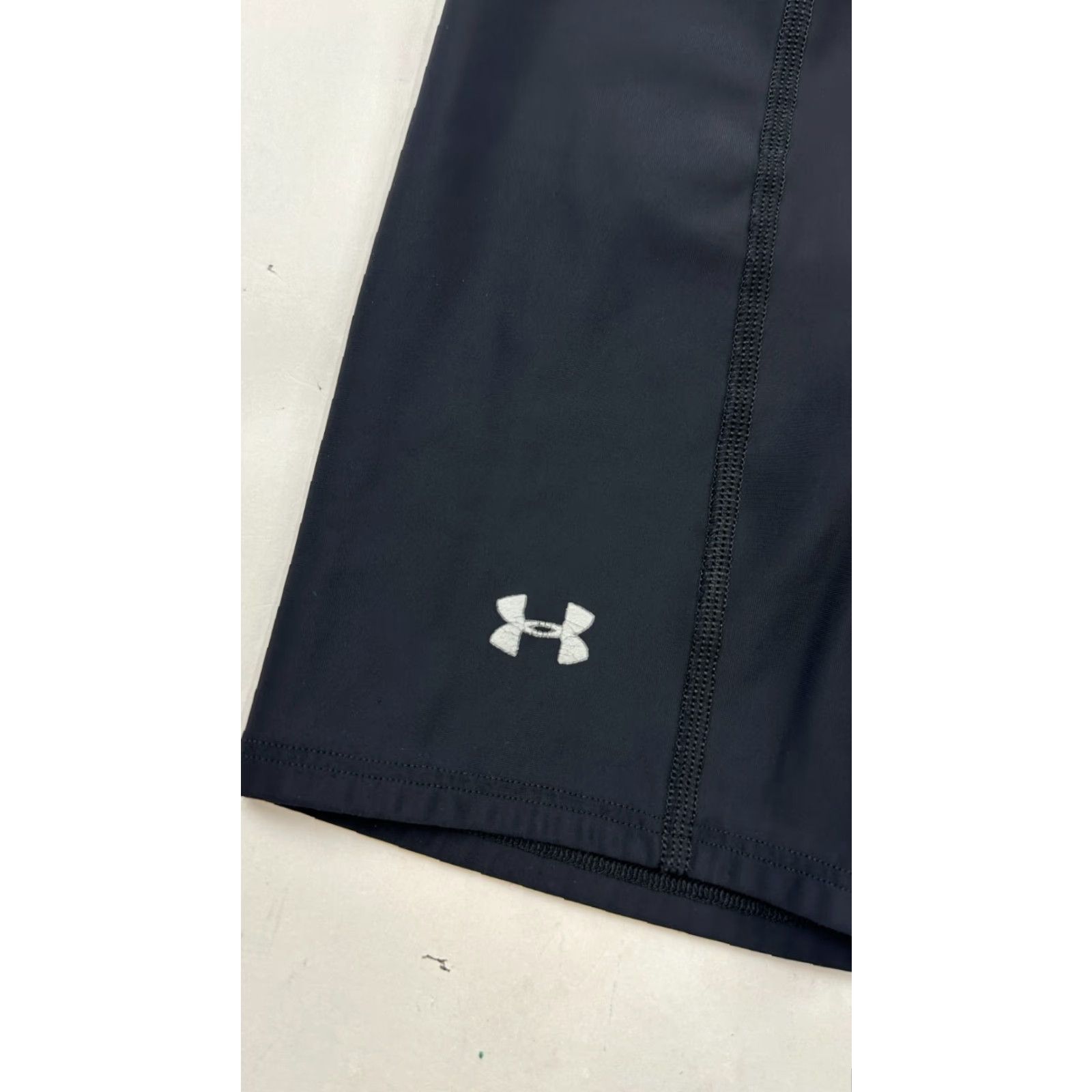 Under Armour Under Armour Shorts Womens Small Black Compression Elastic Waistband Athletic Sports Size 42" / US 20 - 4 Thumbnail