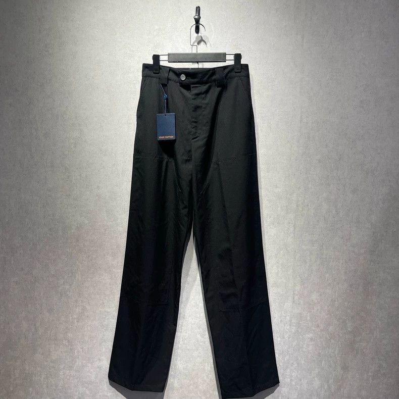Louis Vuitton LOUIS VUITTON size US 46 25 New Solid Straight Leg Casual Size US 30 / EU 46 - 1 Thumbnail