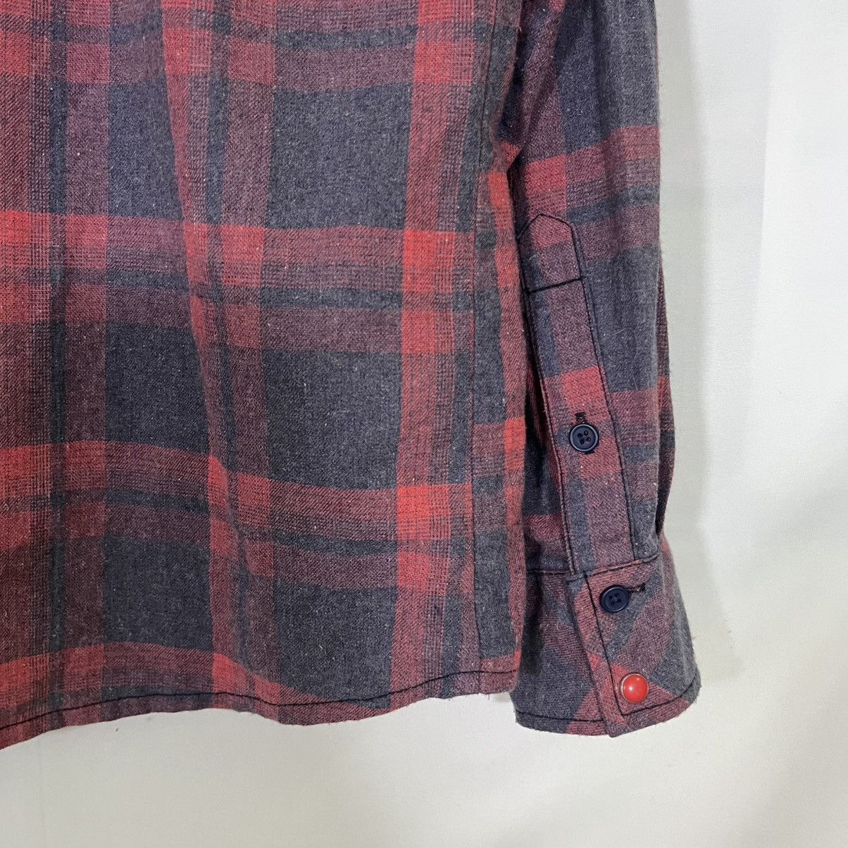 Native VINTAGE WESTERN WEAR PLAID FLANNEL NATIVE AMERICA SHIRT Size US M / EU 48-50 / 2 - 8 Thumbnail