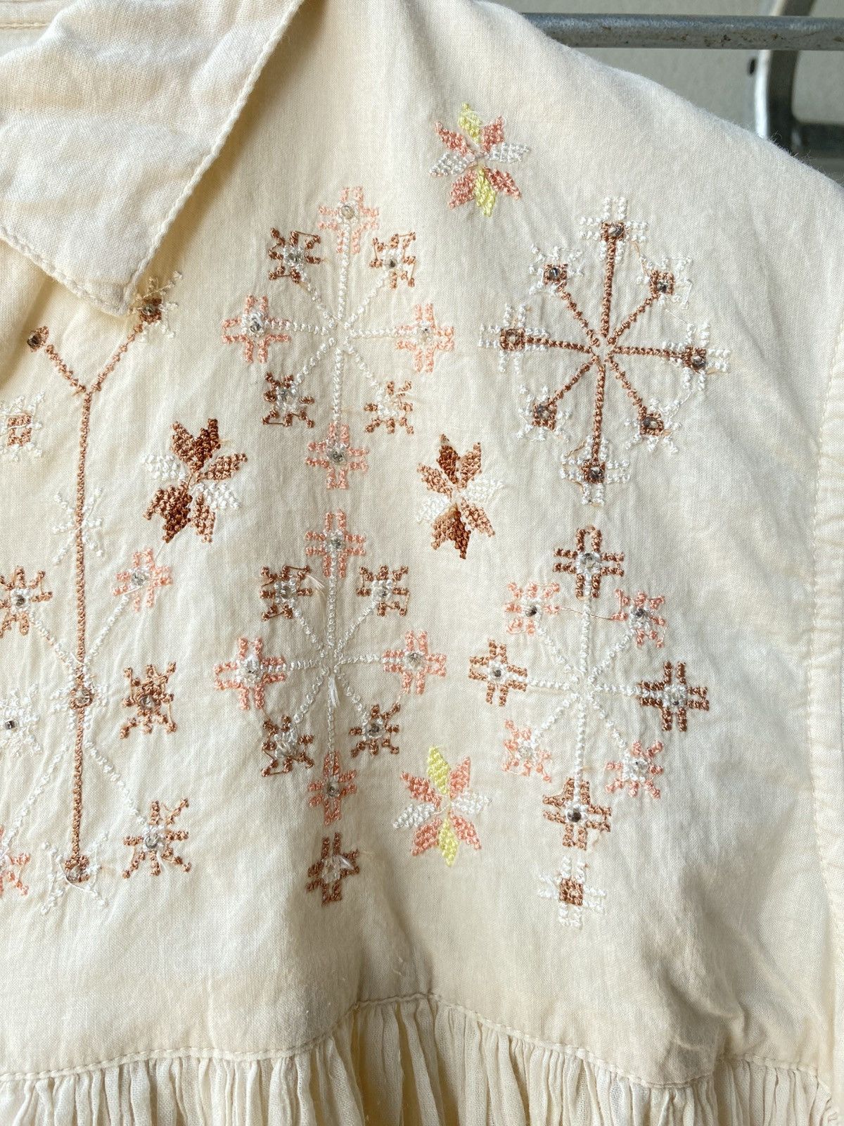 Sunao Kuwahara Sunaokuwahara Cream Victorian-Style Embroidered Blouse. Size M / US 6-8 / IT 42-44 - 18 Thumbnail