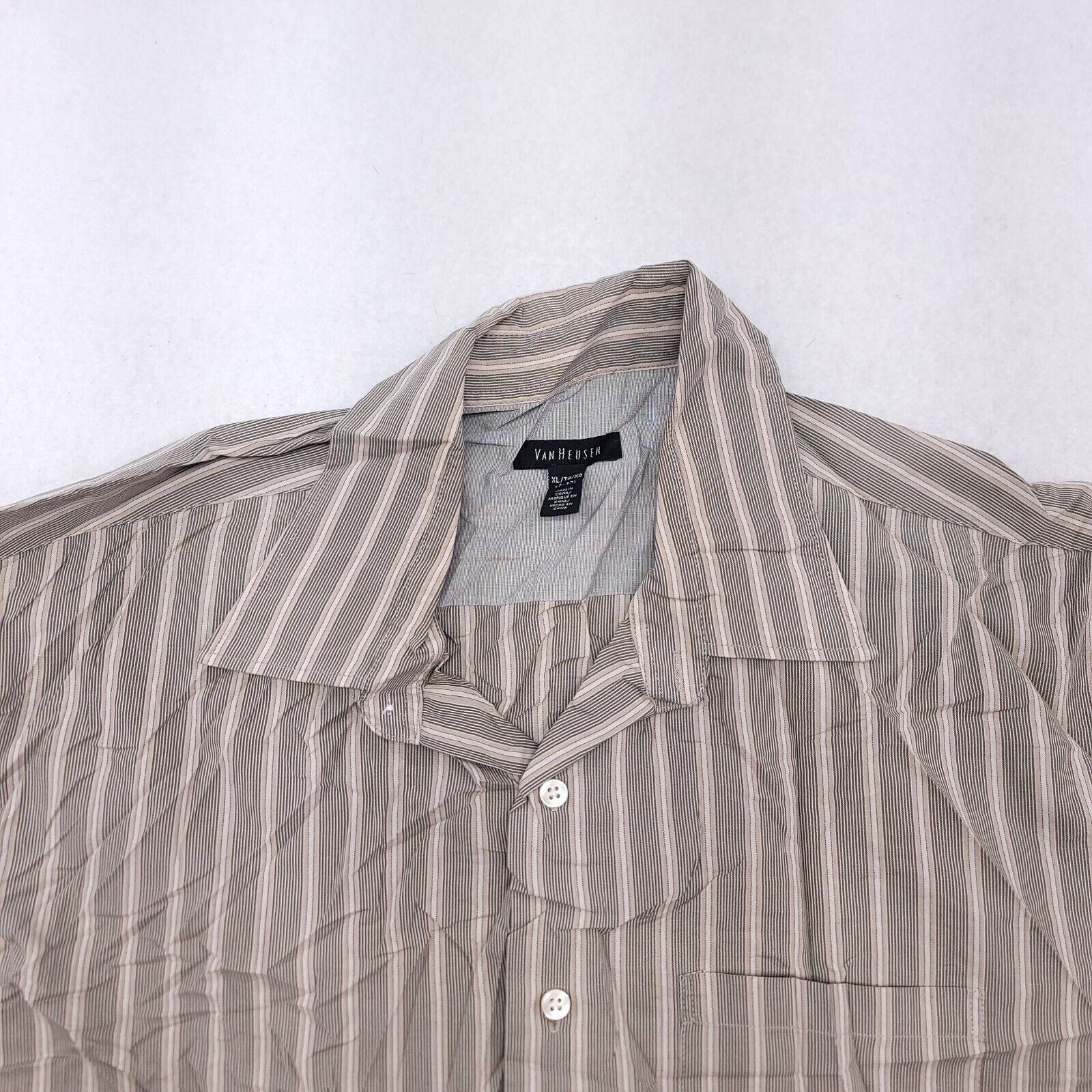 Van Heusen Van Heusen Casual Button Up Shirt Adult Mens Size XL Brown Size US XL / EU 56 / 4 - 1 Thumbnail