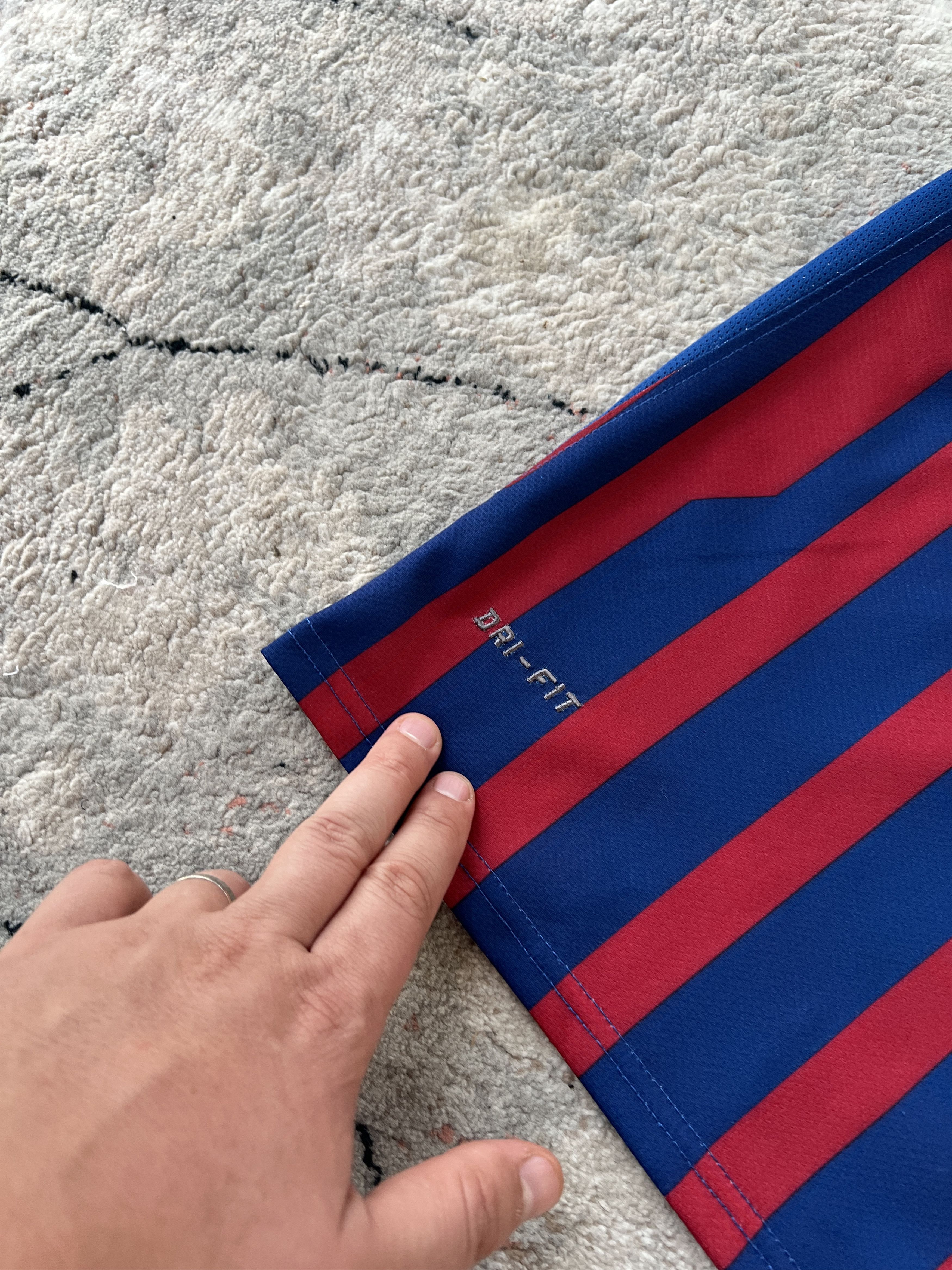 Nike Nike FC Barcelona Messi 10 Jersey Size US M / EU 48-50 / 2 - 4 Thumbnail