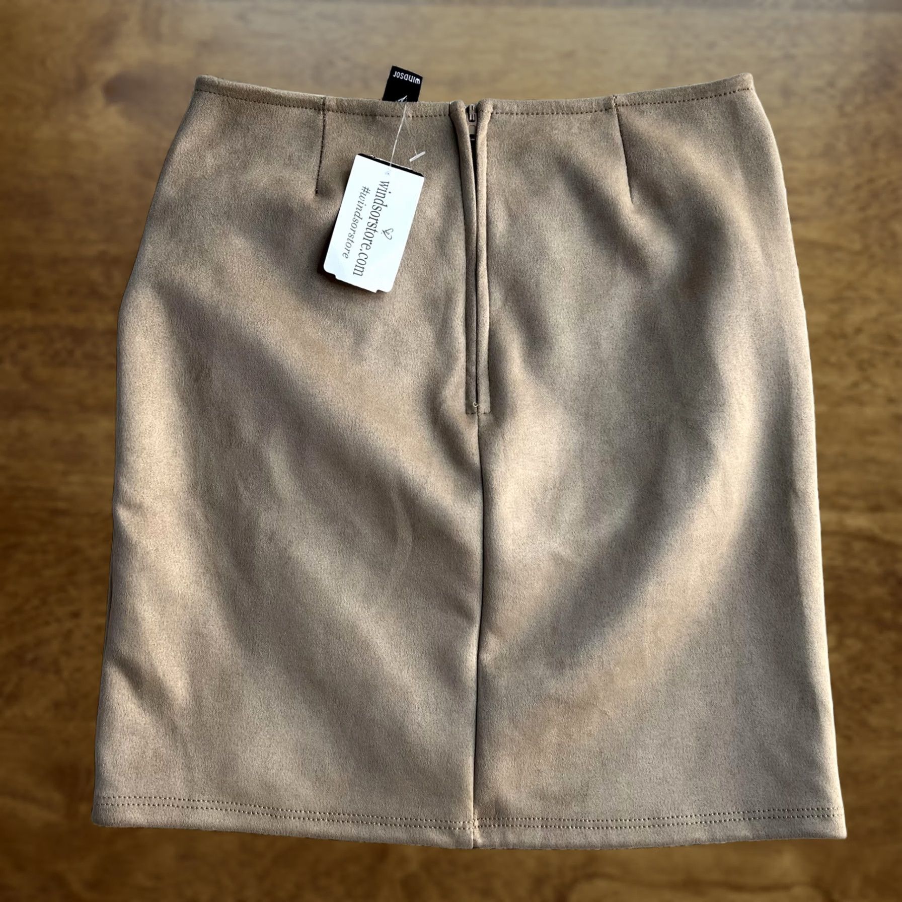 Vintage Windsor Skirt Womens XS Brown Suede Look Tulip Mini Wrap High Waist Asymmetric XS Brown Suede Look Tulip Mini Skirt Womens Size 26" / US 2 / IT 38 - 1 Thumbnail