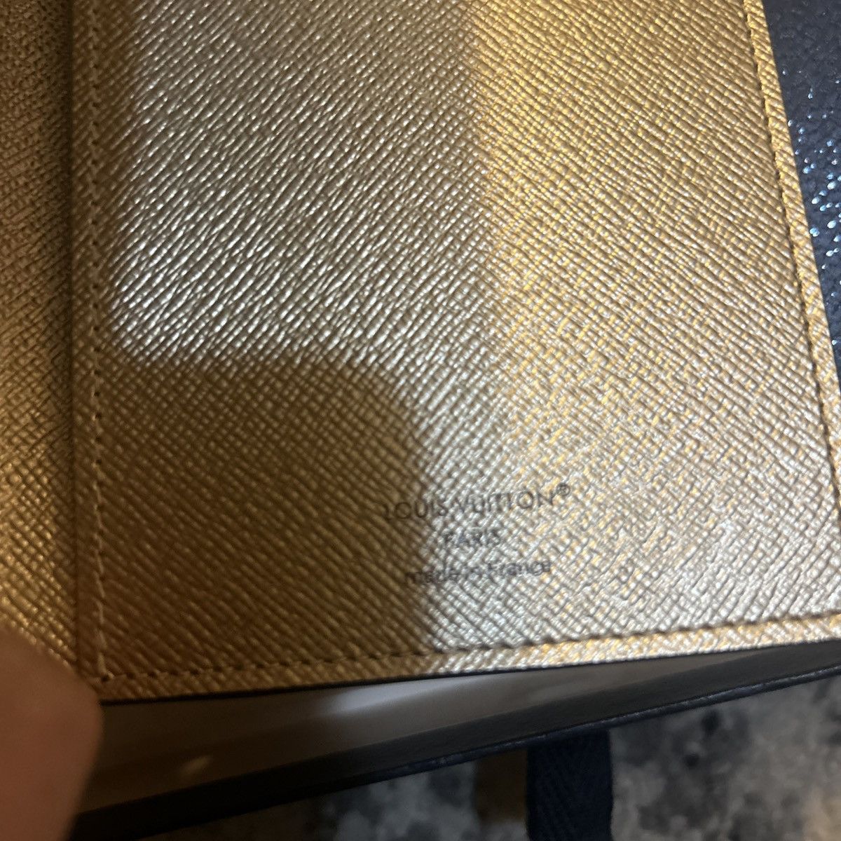 Louis Vuitton Louis Vuitton M15327 Passport Cover Monogram Iced Gold Size ONE SIZE - 7 Thumbnail