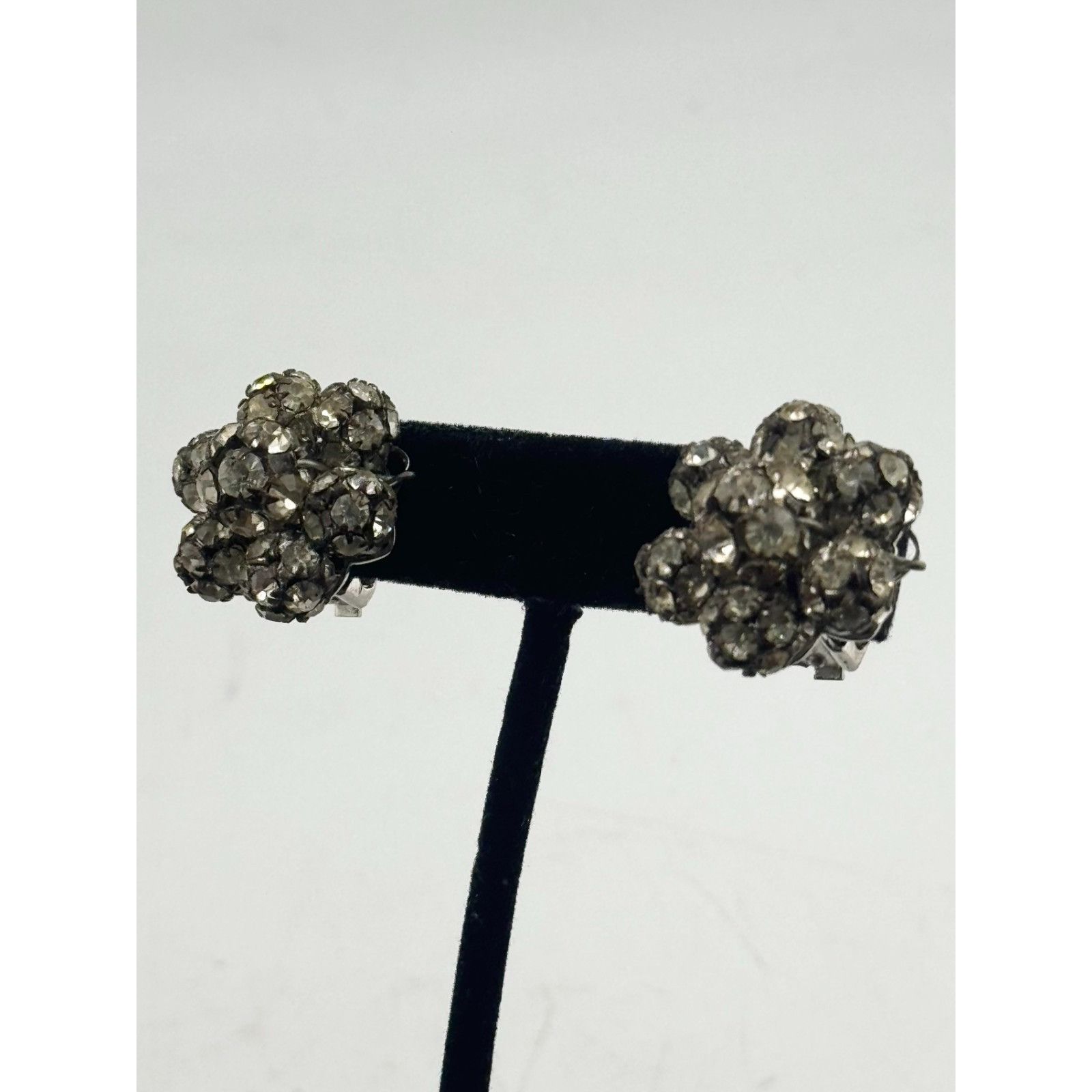 Vintage Vintage filigree hand wired rhinestone rondel cluster earrin Size ONE SIZE - 5 Thumbnail