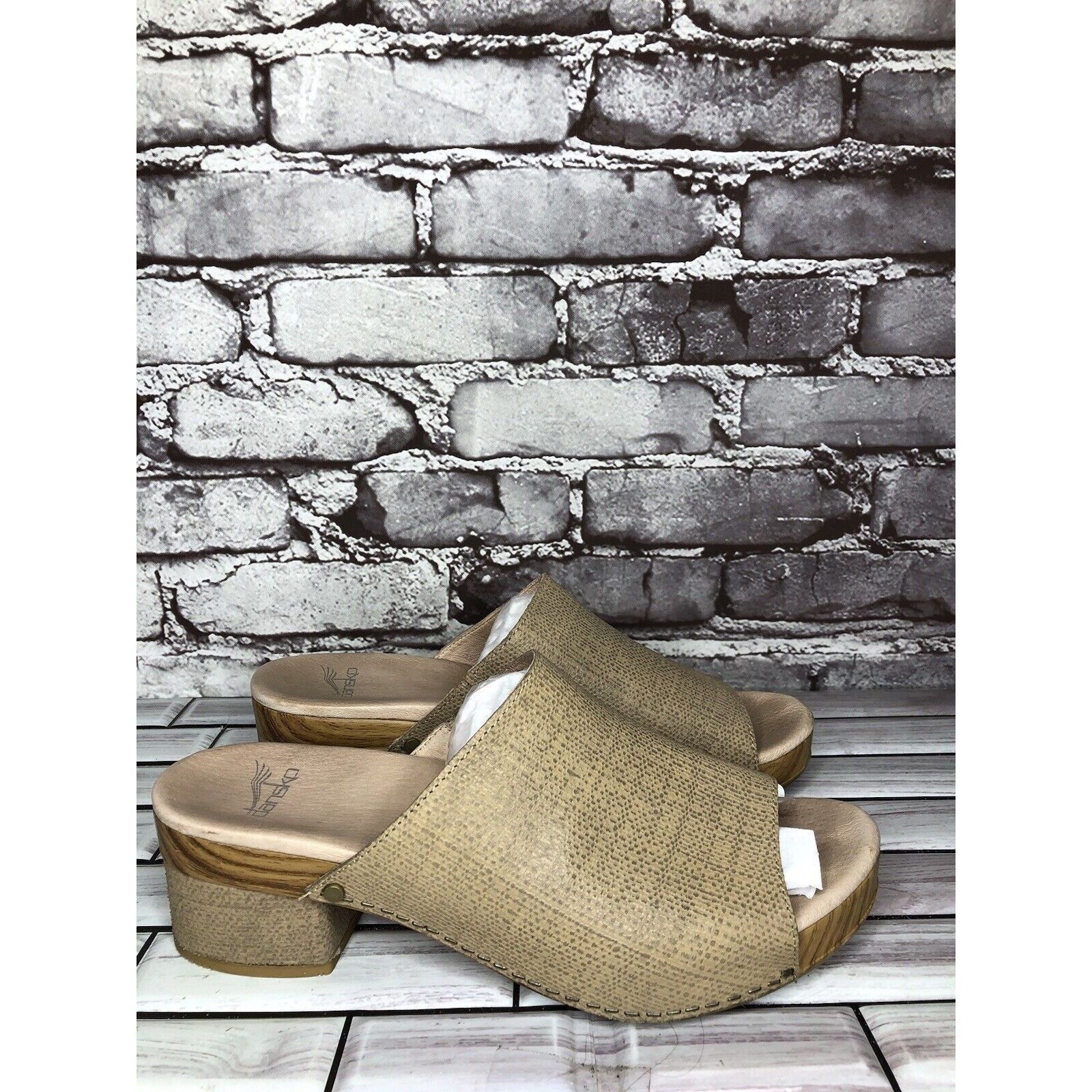 Other Dansko Maci Taupe Textured Beige Tan Leather Heel Sandals Wo Size US 9.5 / IT 39.5 - 1 Thumbnail