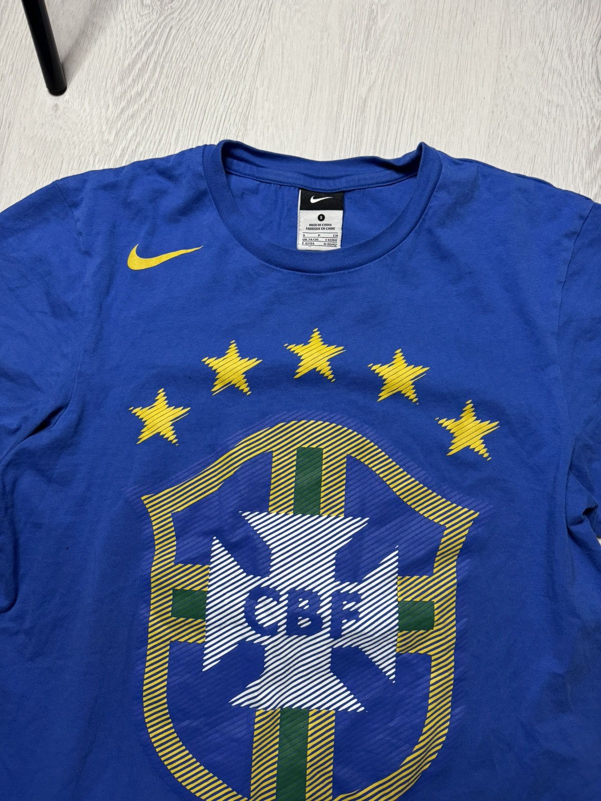 Vintage Vintage 90s Nike CBF Brazil Football White T-shirt Size US S / EU 44-46 / 1 - 3 Thumbnail