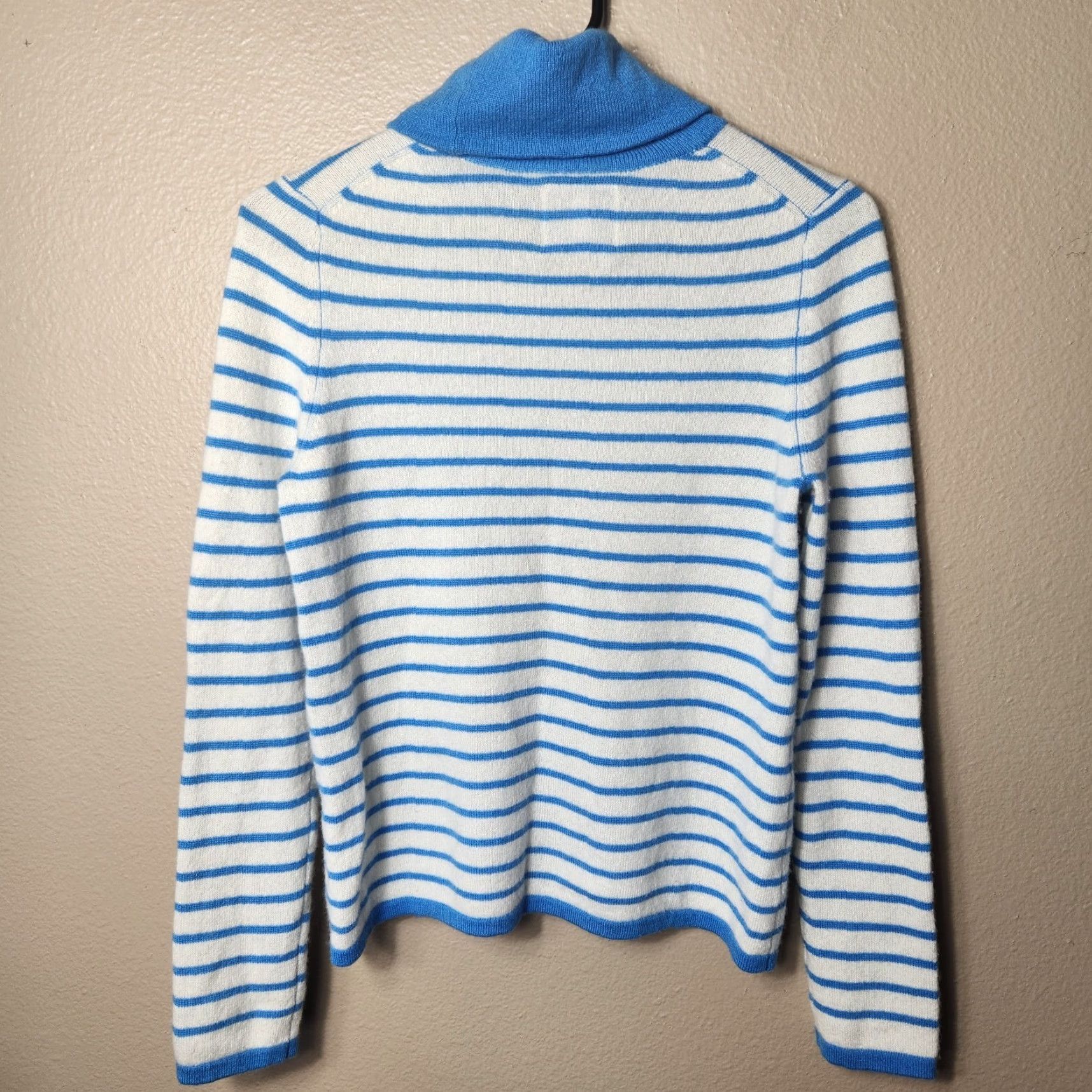 Vintage CJ Laing Palm Beach Blue Ivory Stripe 100% Cashmere Turtleneck Sweater-Size S Womens Pullover Knit Size S / US 4 / IT 40 - 5 Thumbnail