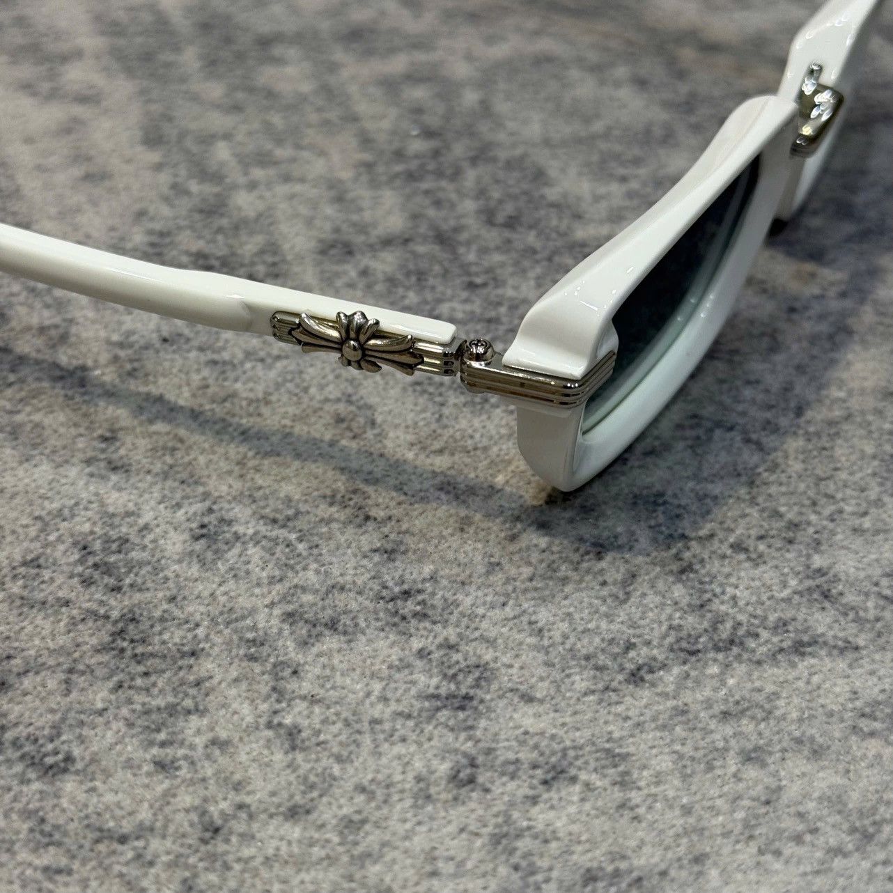 Chrome Hearts CHROME HEARTS ASSTRAVAGANT WHITE Size ONE SIZE - 3 Thumbnail