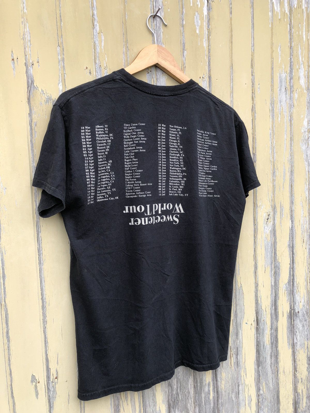 Band Tees Ariana Grande Sweetener World Tour Official Tshirts Size US M / EU 48-50 / 2 - 12 Thumbnail