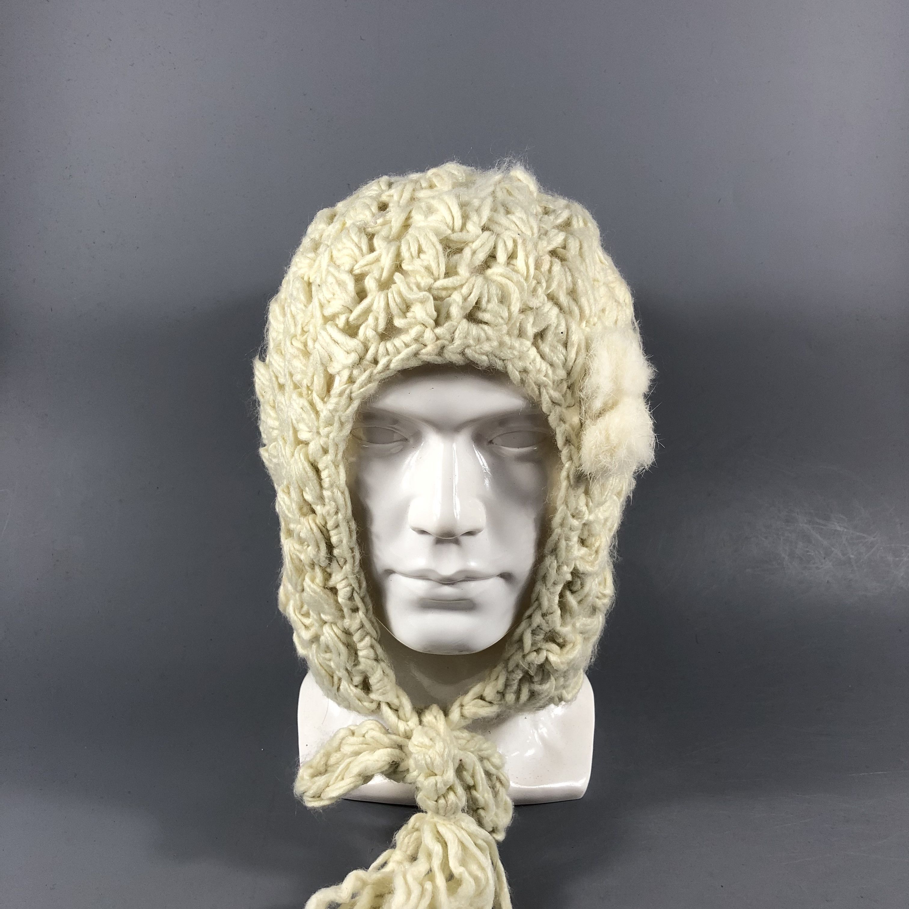Vintage 2OZ Knit Earflap Bobble Beanie Snowcap Snow Hat B982 Size ONE SIZE - 2 Thumbnail